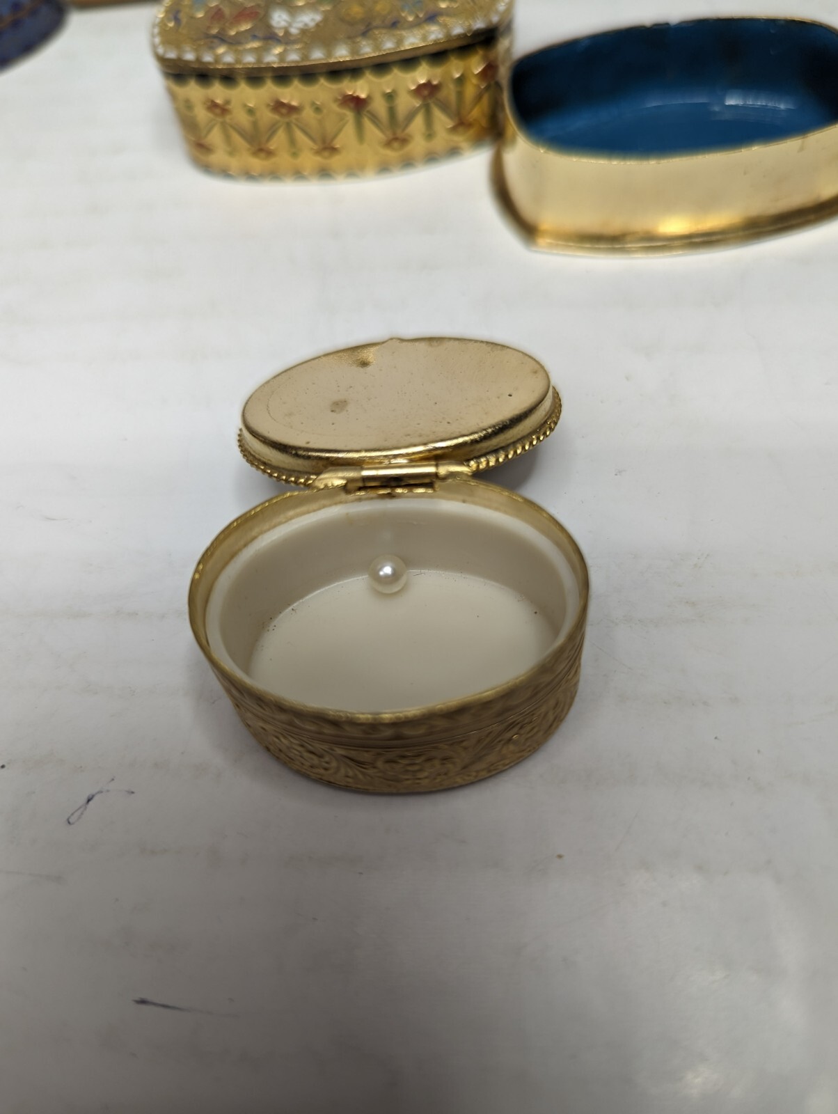 5 Pcs. Of Vintage Used Chinese Brass & Decorated Lidded Boxes Trinket