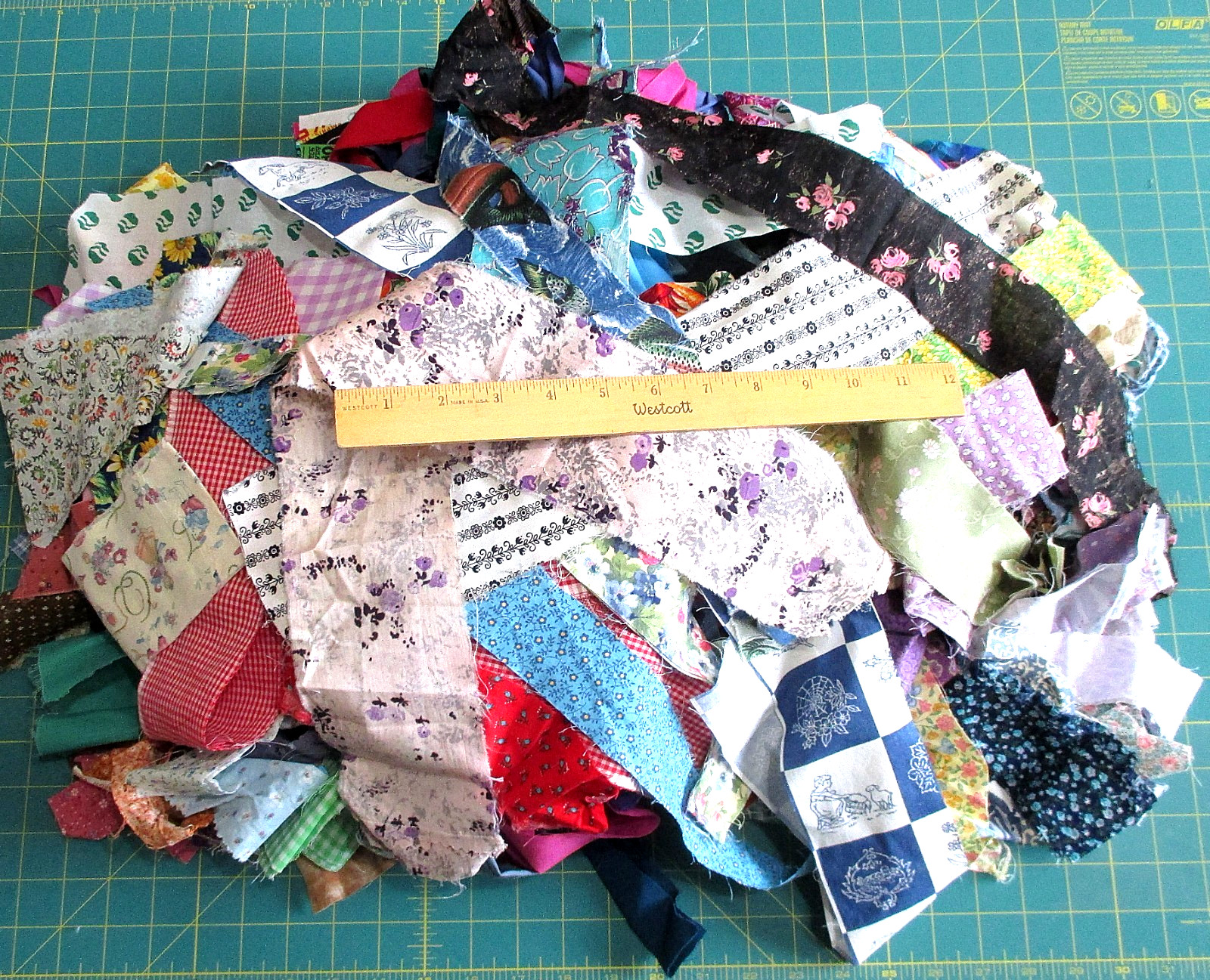 Granny’s Vtg Quilt String Strip Scraps 1940s to 1990s, 3 lbs Cotton Fabric