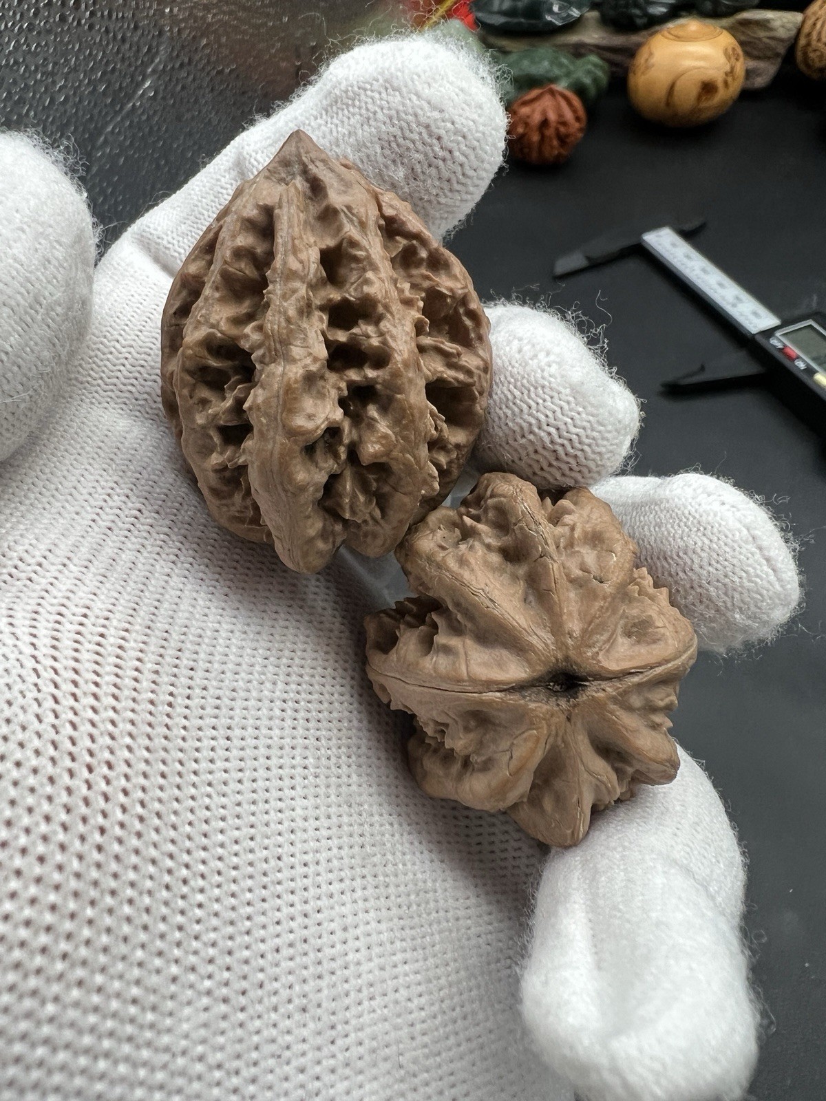 Pair of Match Chinese Health Small Walnut Collection精配文玩野生秋子核桃～八棱粗筋草莓34×38×42.5