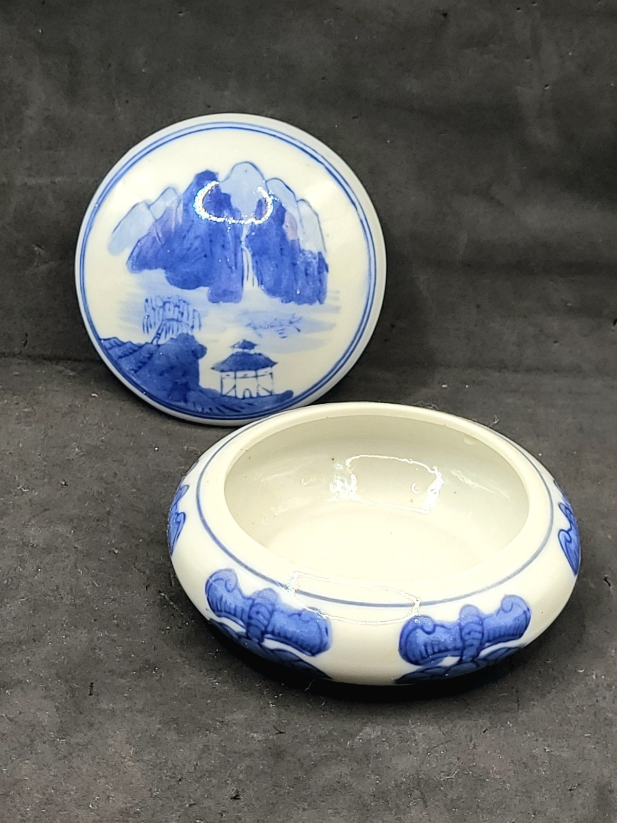 Vintage Blue & White Porcelain Trinket Box Asian Landscape Scene Lidded Dish 2″