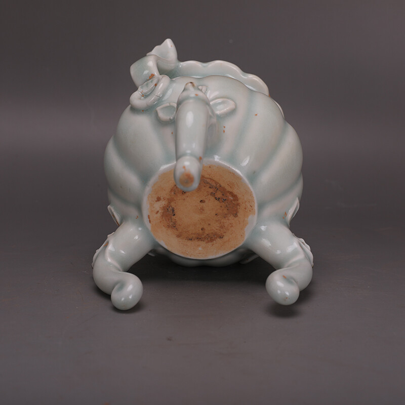 5.6″ Chinese Song Porcelain Lake Field Kiln Green Glaze Tripodia Incense Burner
