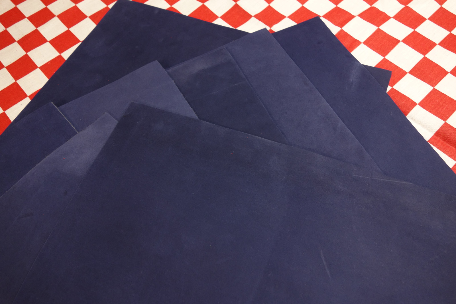 AUTHENTIC HORWEEN 4 oz ROYAL BLUE DRYDEN LEATHER HIDE 12″ x 12″ NAT. QLTY.
