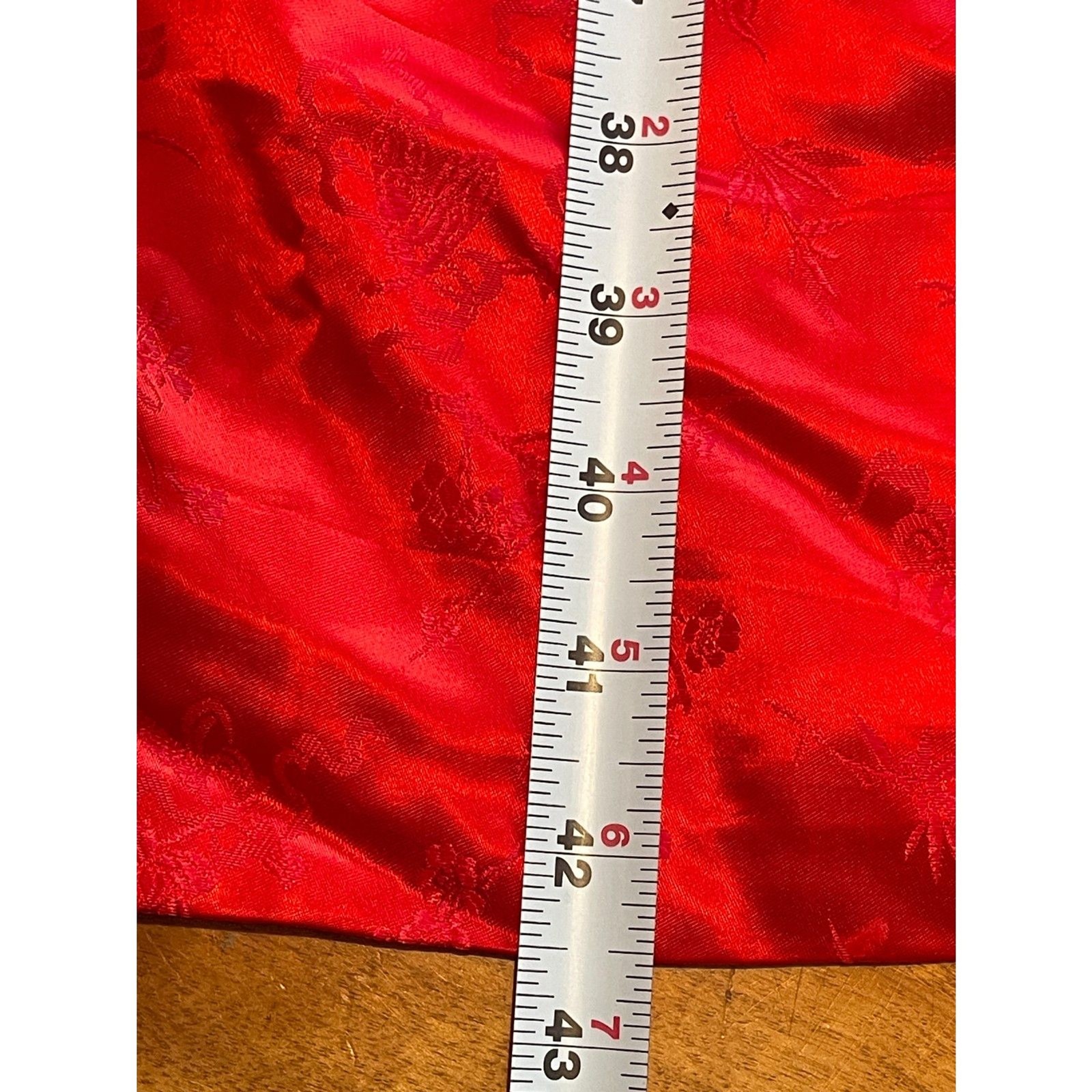 VINTAGE Red SILKY Brocade CHINOISERIE Robe PEONY BRAND Shanghai House Dress 42