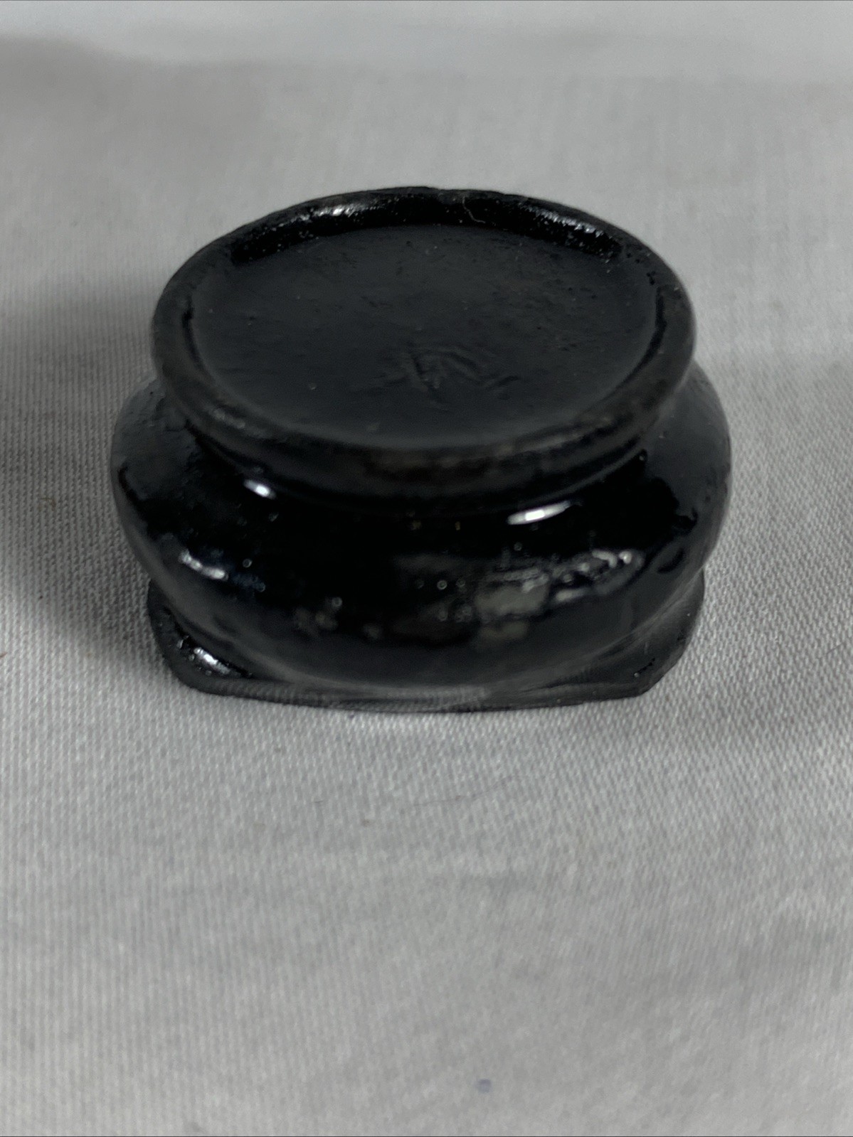 Vintage Miniature Chinese Porcelain Bowl/Sake Tea with Stand