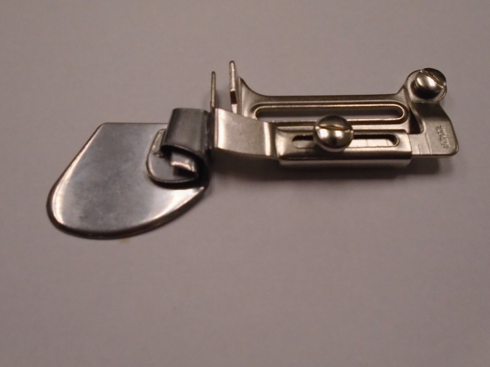 NMD BRAND EXCELLENT QUALITY SEWING MACHINE DOUBLE FOLD HEMMING FOLDER ATTACHMENT
