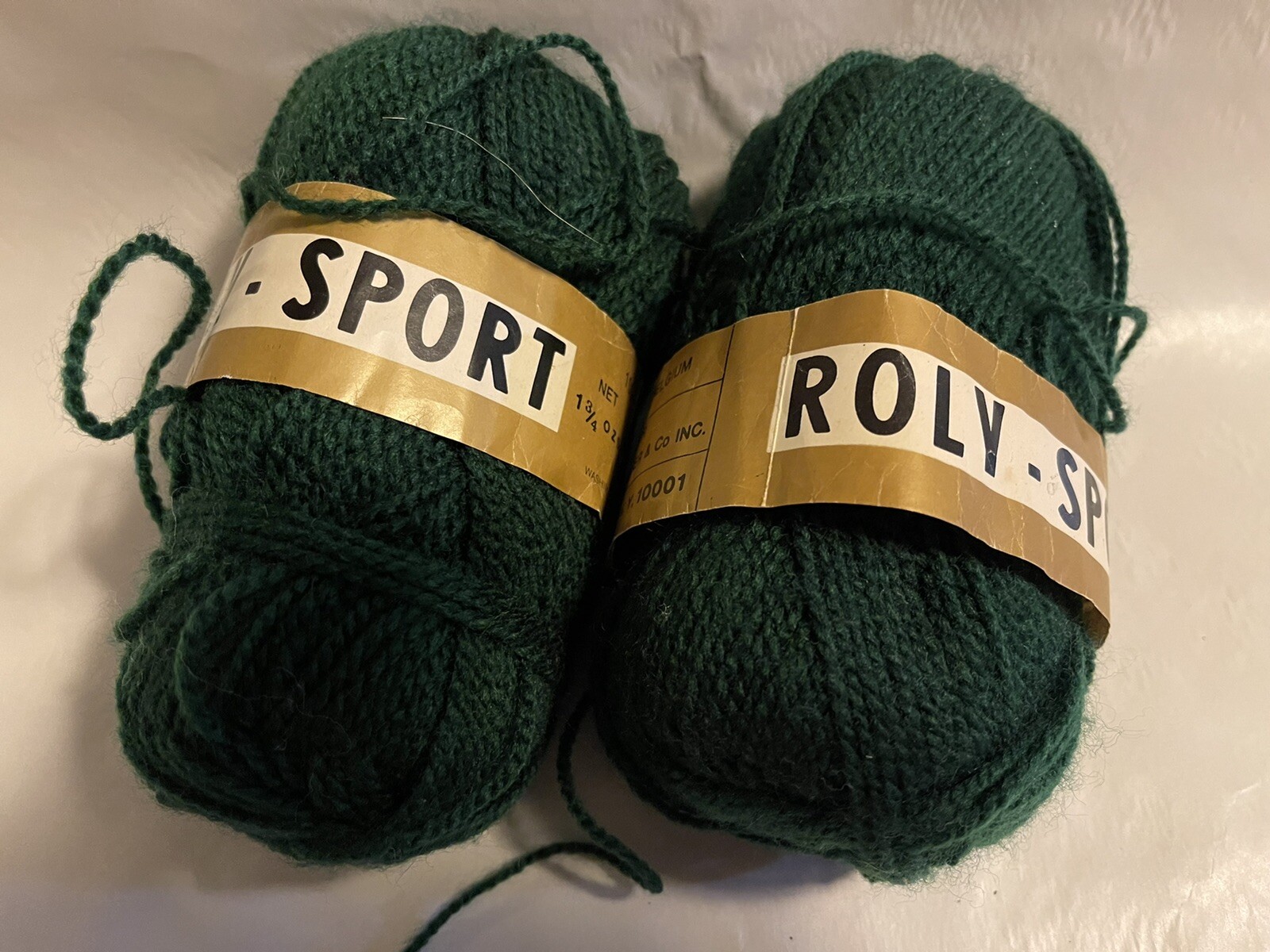 Lot of 2 skeins Roly Sport 4123 emerald green acrylic yarn 1.75oz Soft Knitting