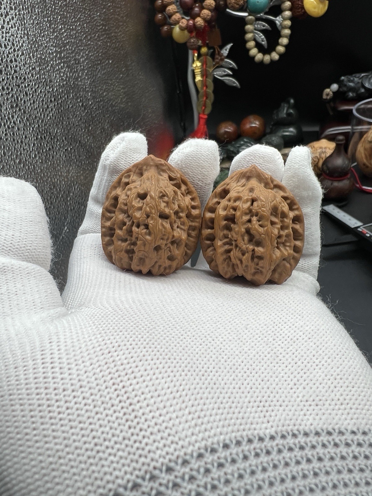 Pair of Match Chinese Health Walnut 36×35×40.5mm精配文玩核桃～野生果磐石～对子有点歪