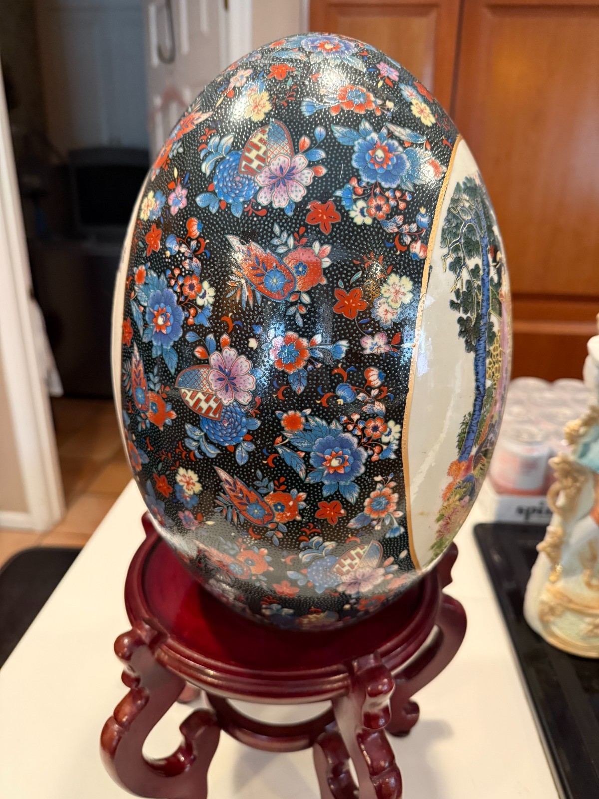 Hand Painted Geisha Girls Large 14″ Porcelain SATSUMA Egg w Stand Made in China