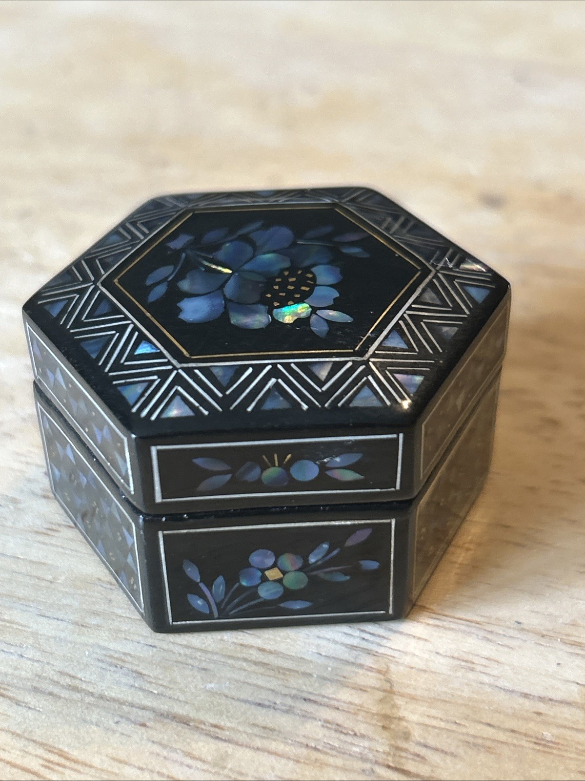 Vintage Hexagonal Mother of Pearl Inlay Lacquer Box Floral Geometric