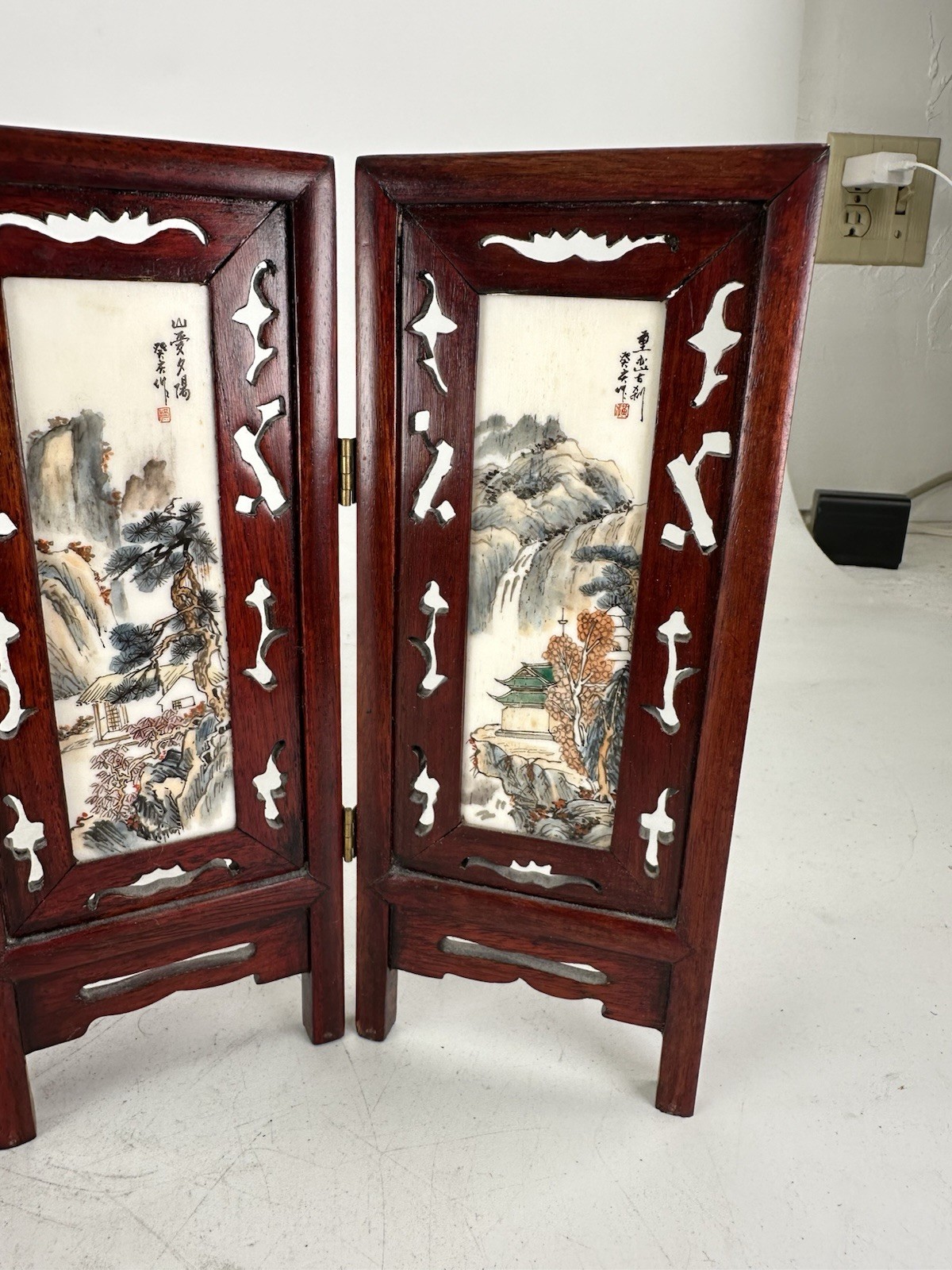 Antique Chinese 1900s 4 Panel Hand-Painted Mini Folding Screen Carved Engraved