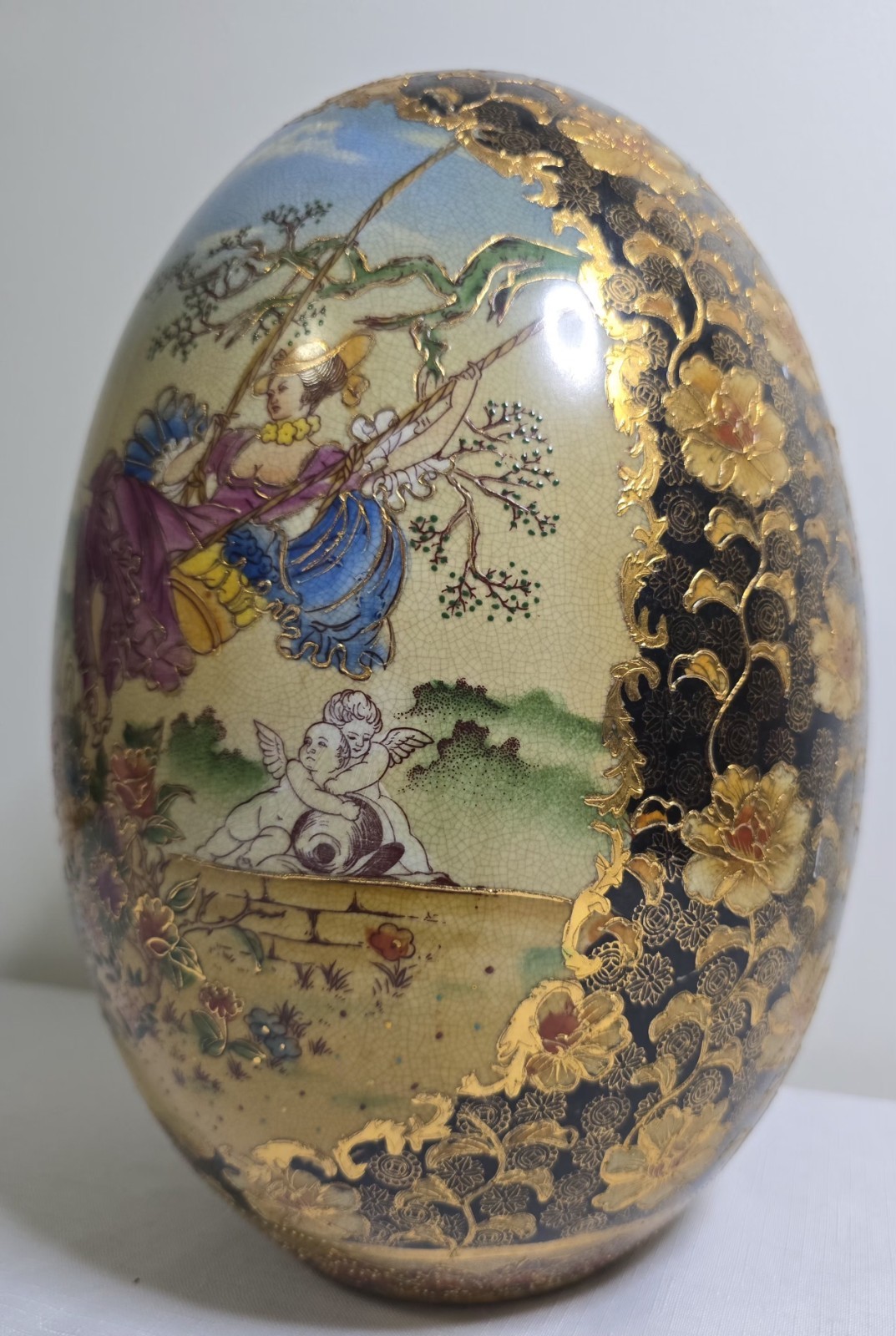 VTG 1950s HandPainted Satsuma Large Porcelain Egg Courting Couple Cherub Motifs