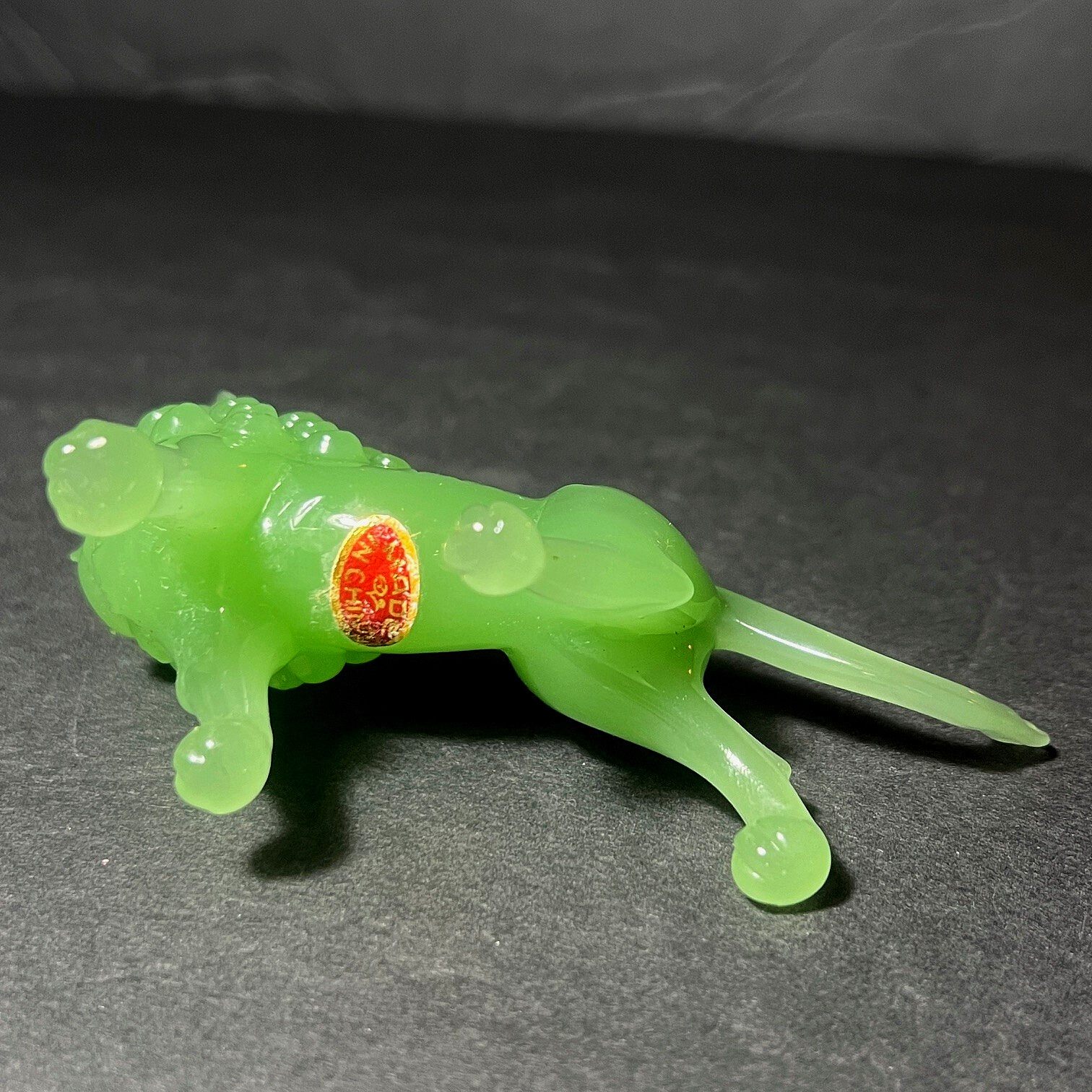 2 Vintage Chinese Carved Jade Stone Lion Sculptures & Stand in Box 2.75″ x 4.5″