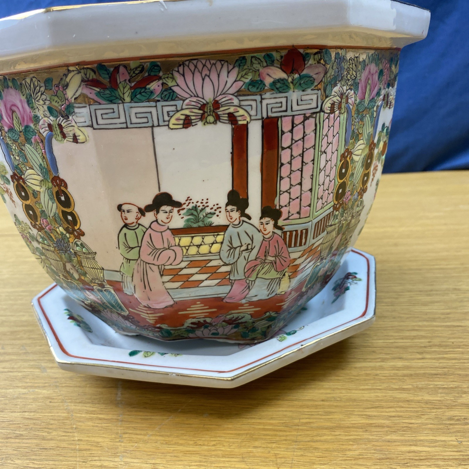 Vtg. Chinese Famille Rose Porcelain Planter & Underplate 7 1/2” Tall x 10 1/2”