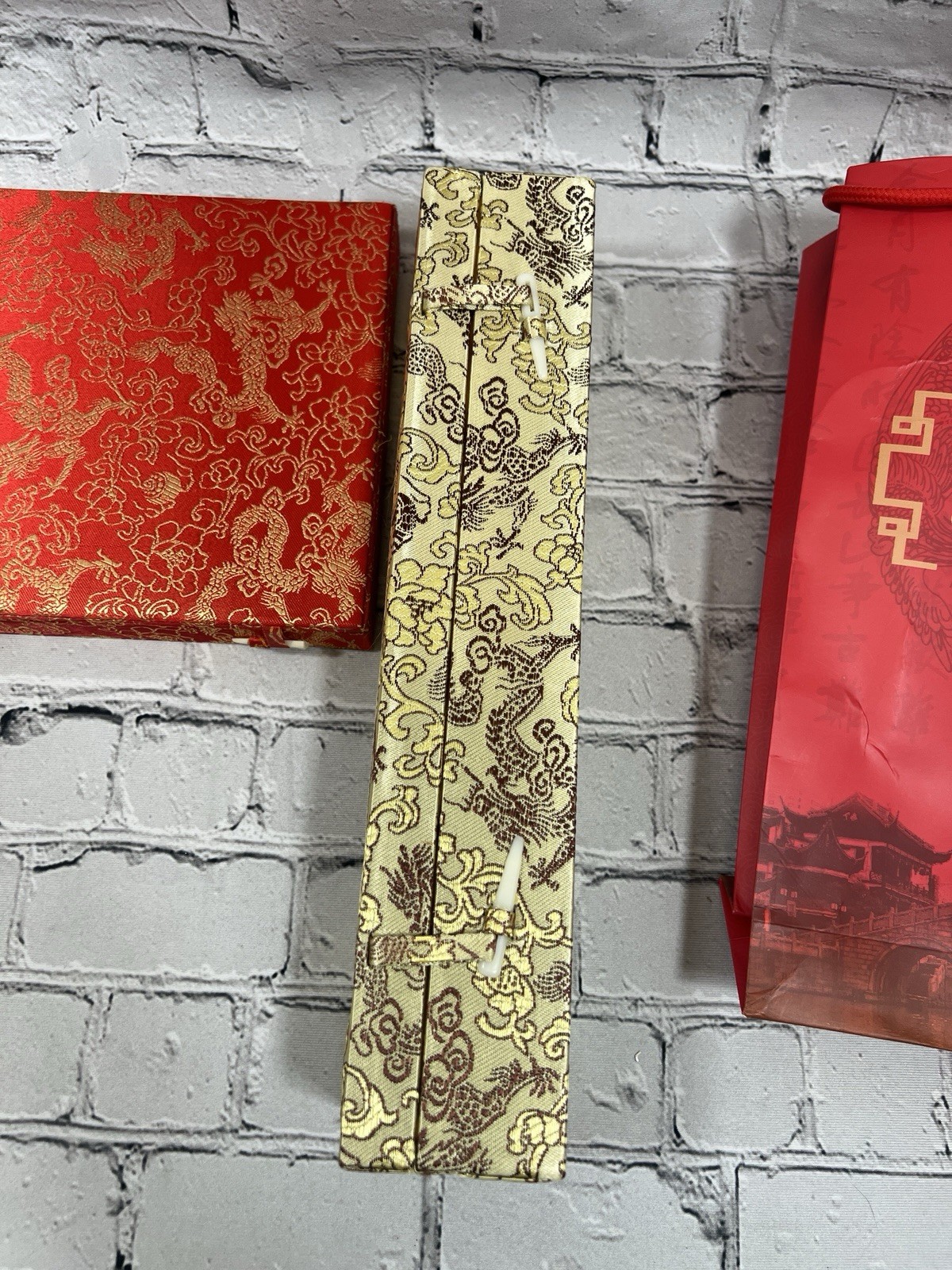 Chinese Cultural Gift Set Lot Scroll Art Traditional Combs Keychains Boxed