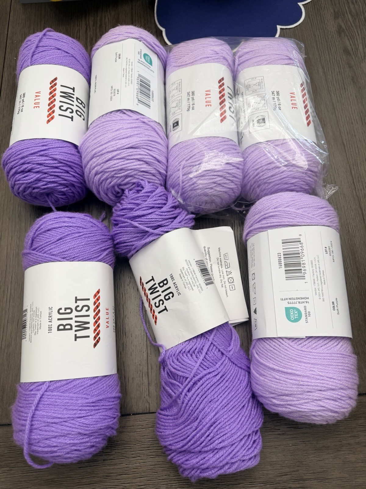 BIG TWIST Lot of 6.5 soft purple & lilac