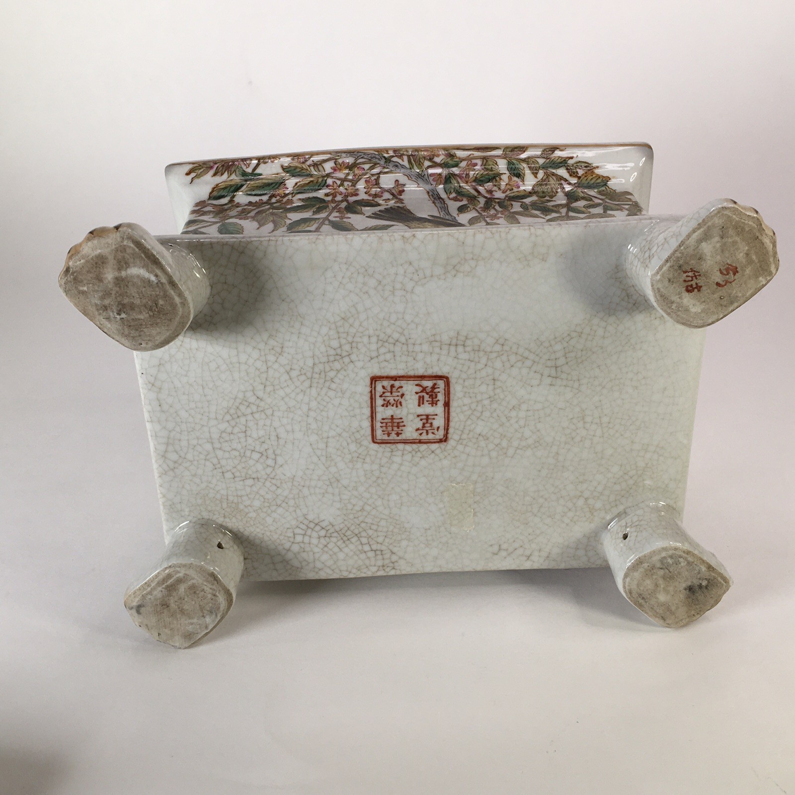 Vintage Hua Ping Tang Zhi Porcelain Chinese Bird Trinket Box Hand Painted