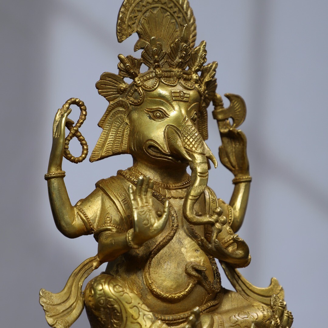 Bronze gilded statue of Elephant Trunk God of Wealth