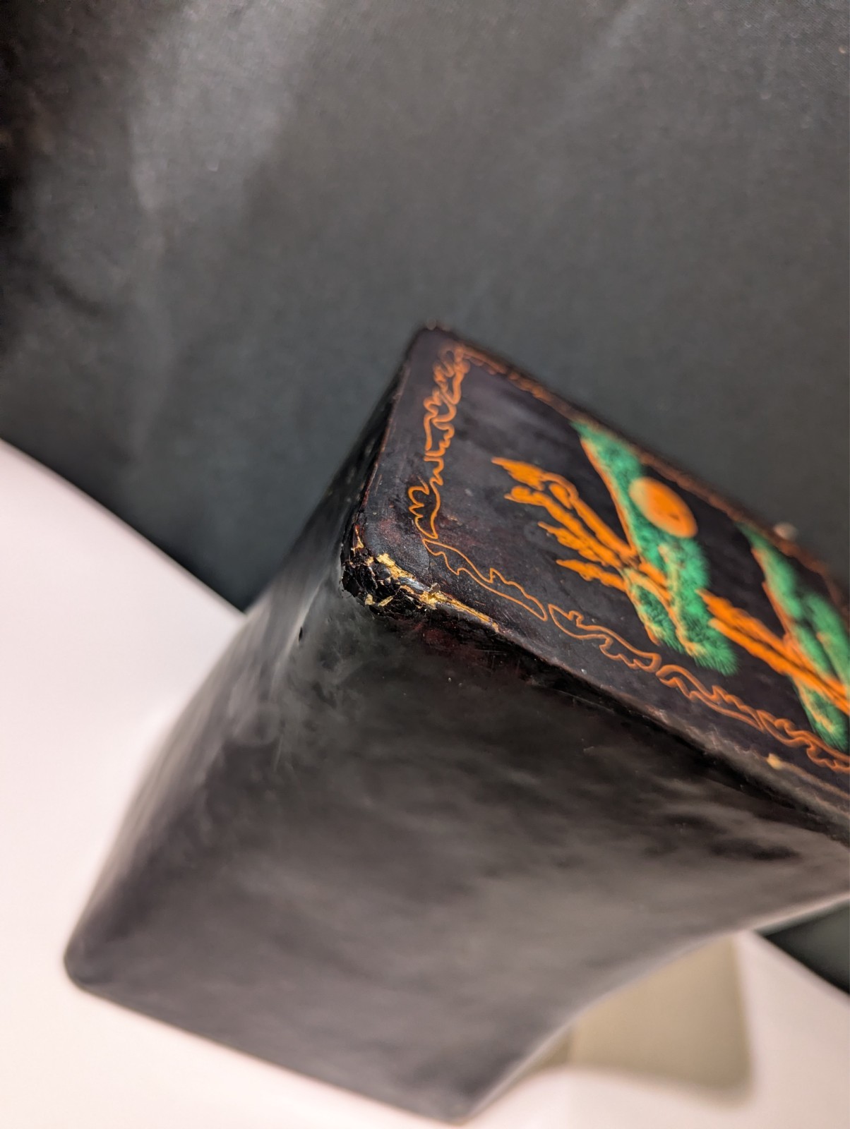 ANTIQUE CHINESE BLACK LACQUERED LEATHER OPIUM PILLOW GEISHA ASIAN DECOR TREES
