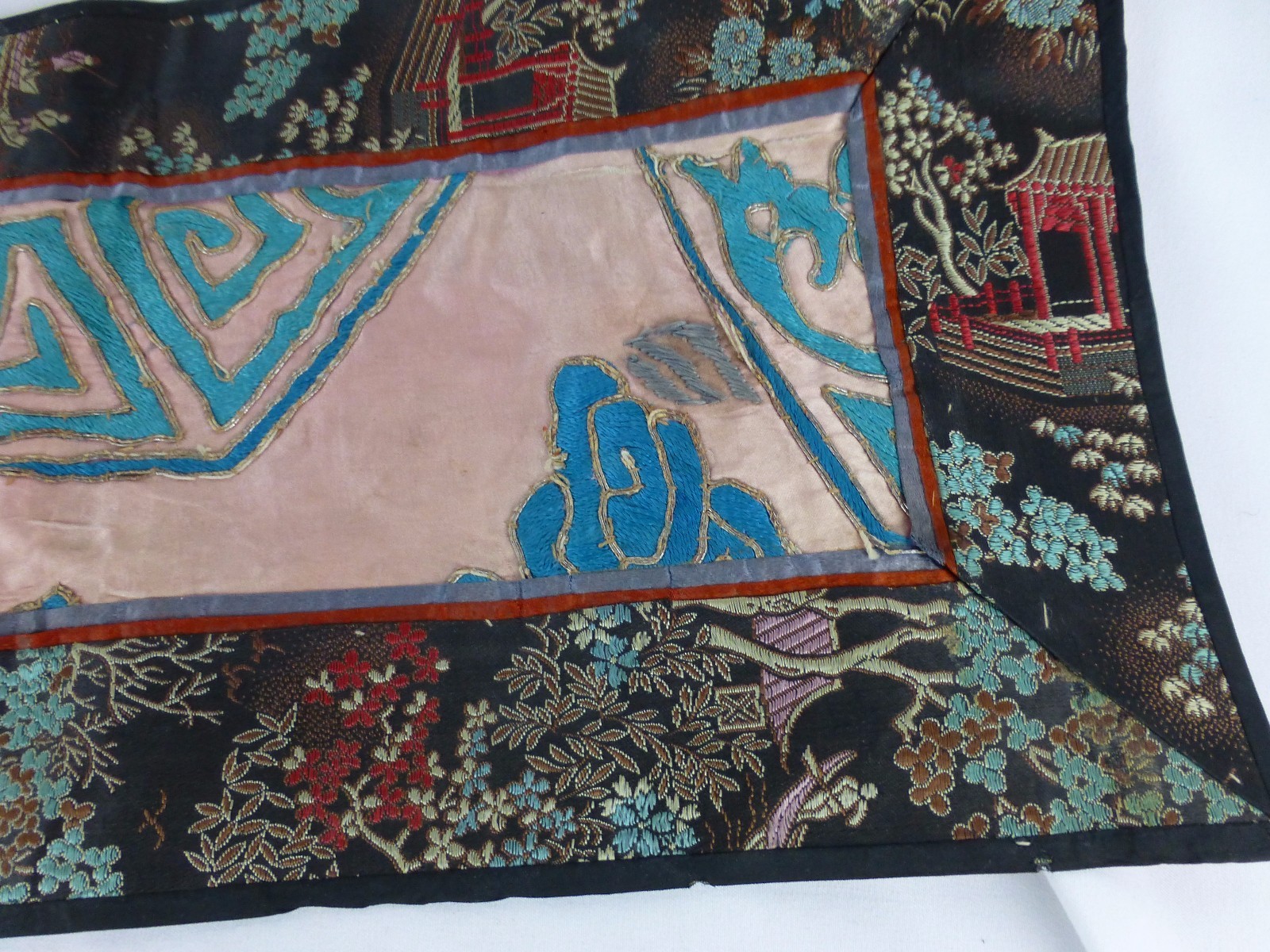 Vintage /Antique Chinese Embroidery unframed textile [Y8-W7-A8]