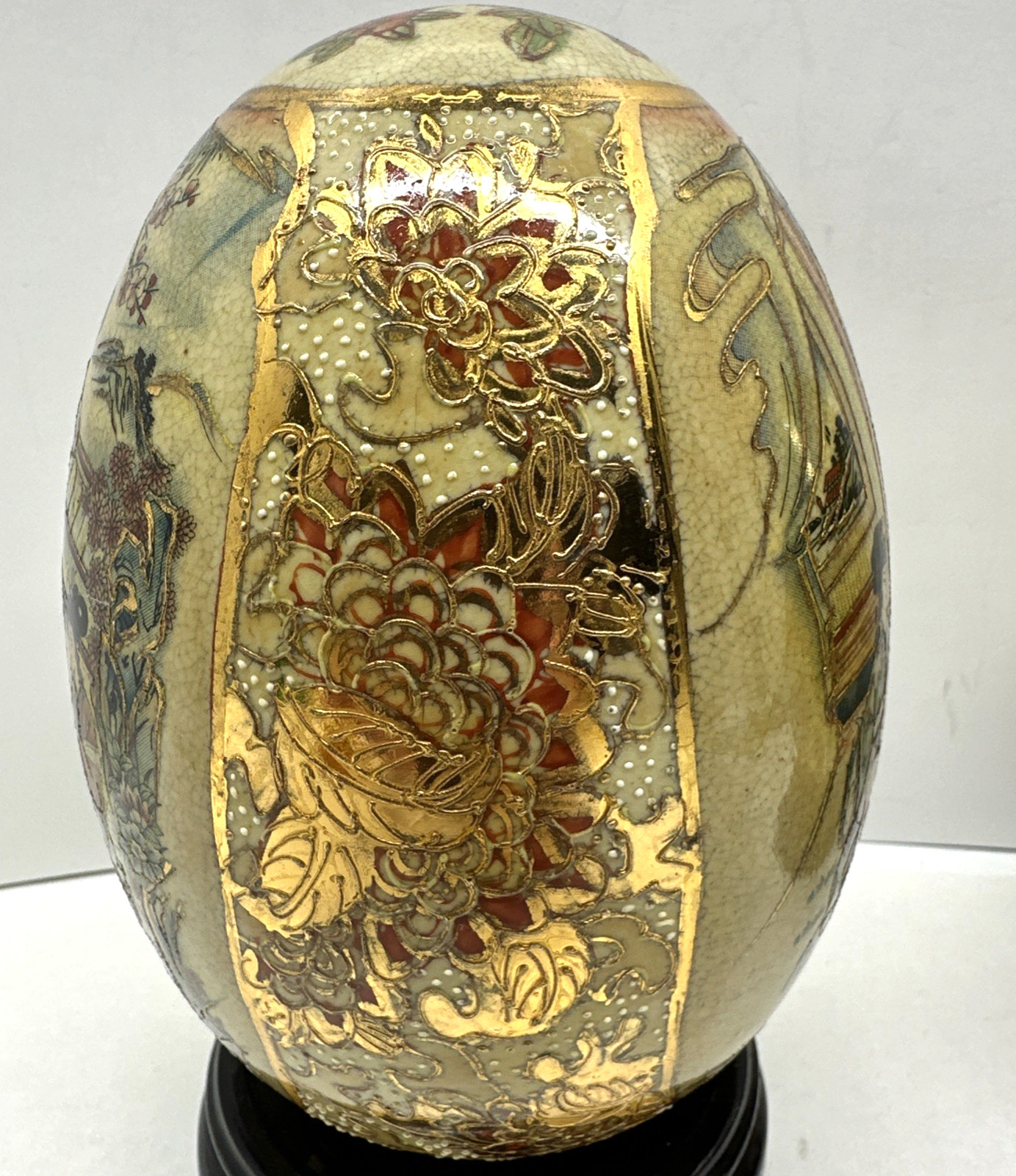 Chinese Decor Satsuma Hand Painted Porcelain Egg Geisha Wood Base 6” Gold Gild 2