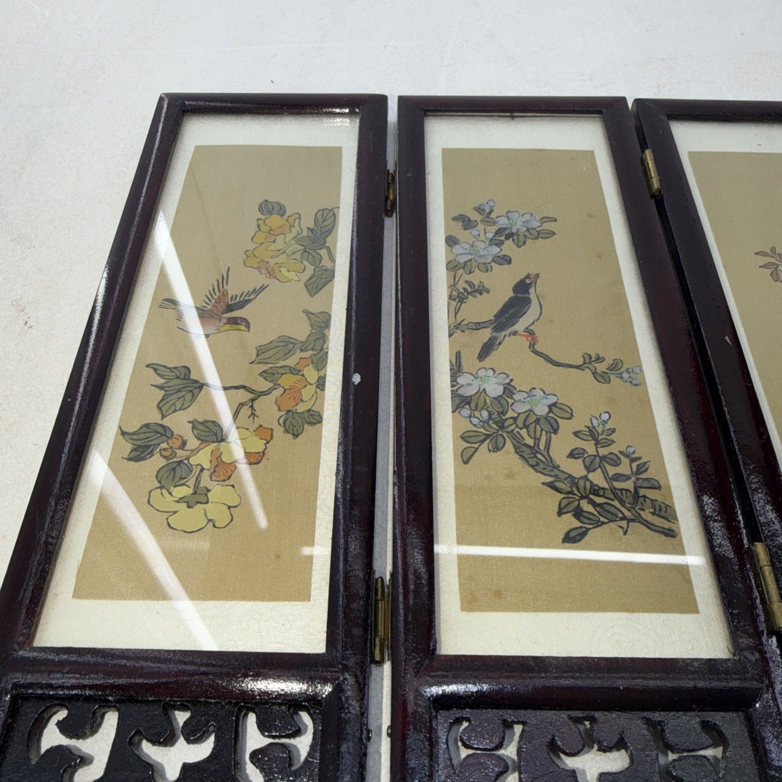 Small Vintage Chinese Folding Tabletop Screen 4 Panel 2 Sided 9.5″ x 14″