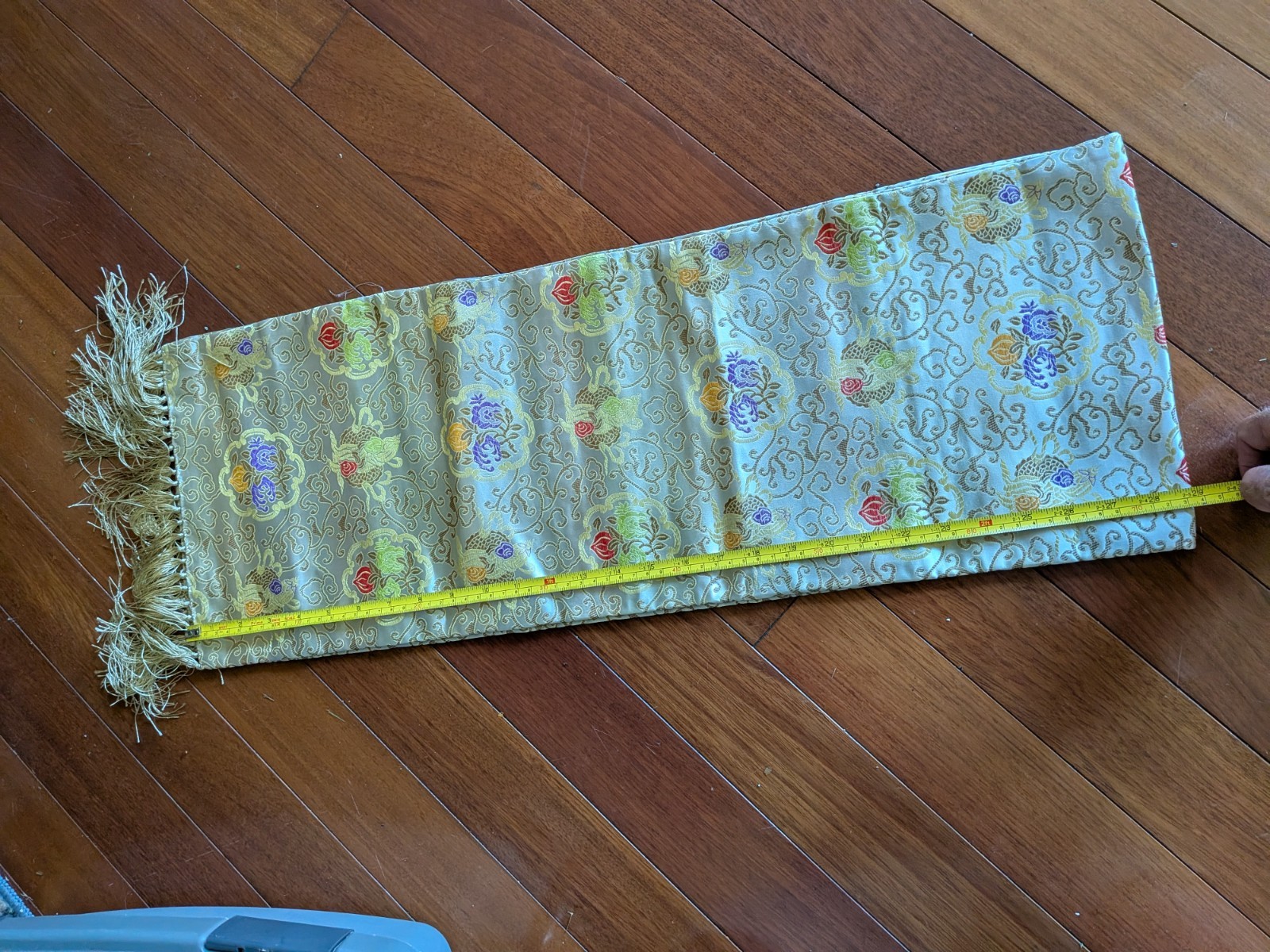 Chinese Yun Brocade Silk 100% Woven Scarf Shawl 58×10.5″ Fringed Boxed Gift Set