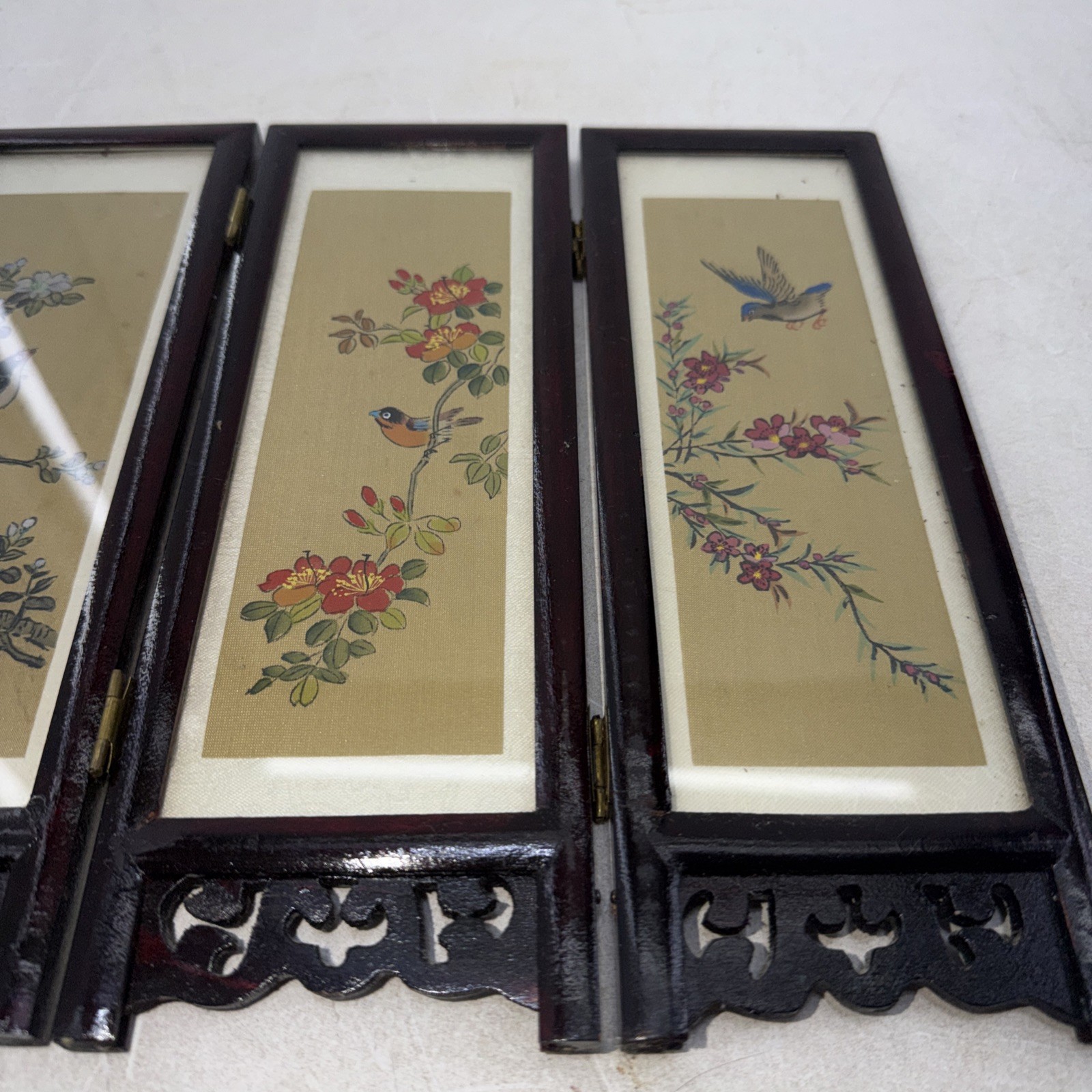 Small Vintage Chinese Folding Tabletop Screen 4 Panel 2 Sided 9.5″ x 14″