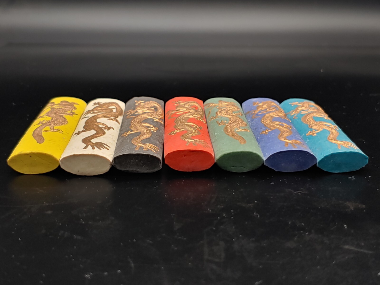 德记胡开文徽墨金龙五彩墨 1980’s Chinese Hukaiwen Colour Calligraphy Carved Dragon Ink Sticks