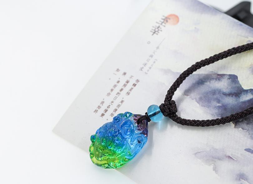 Chinese Coloured Glaze Carving Lovable Animal Golden Toad Blue Green Pendant