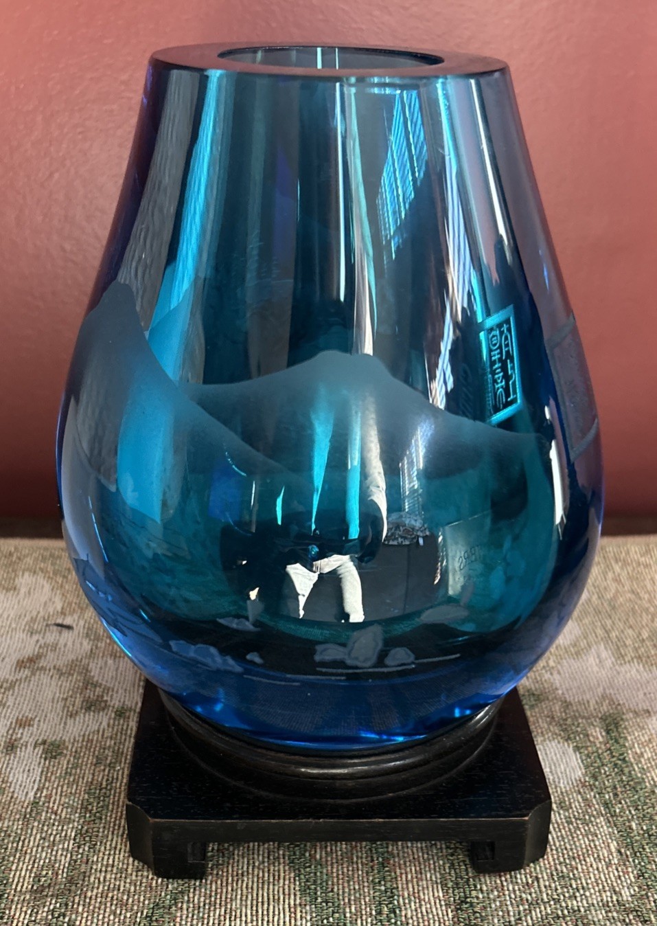 Antique Chinese Art Glass Vase Blue Peking Carved 6.5″ High Etched W/ Wood Stand