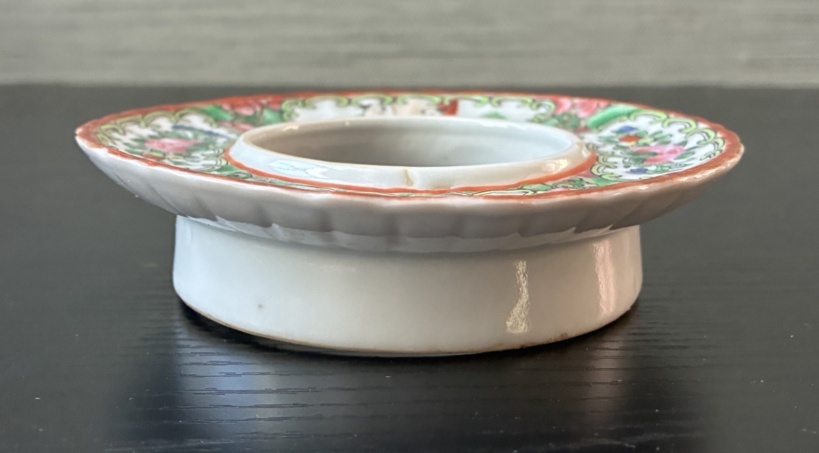 VTG Chinese Rose Medallion Porcelain Lid Collar Gallery Stand Replacement, 4.5″W