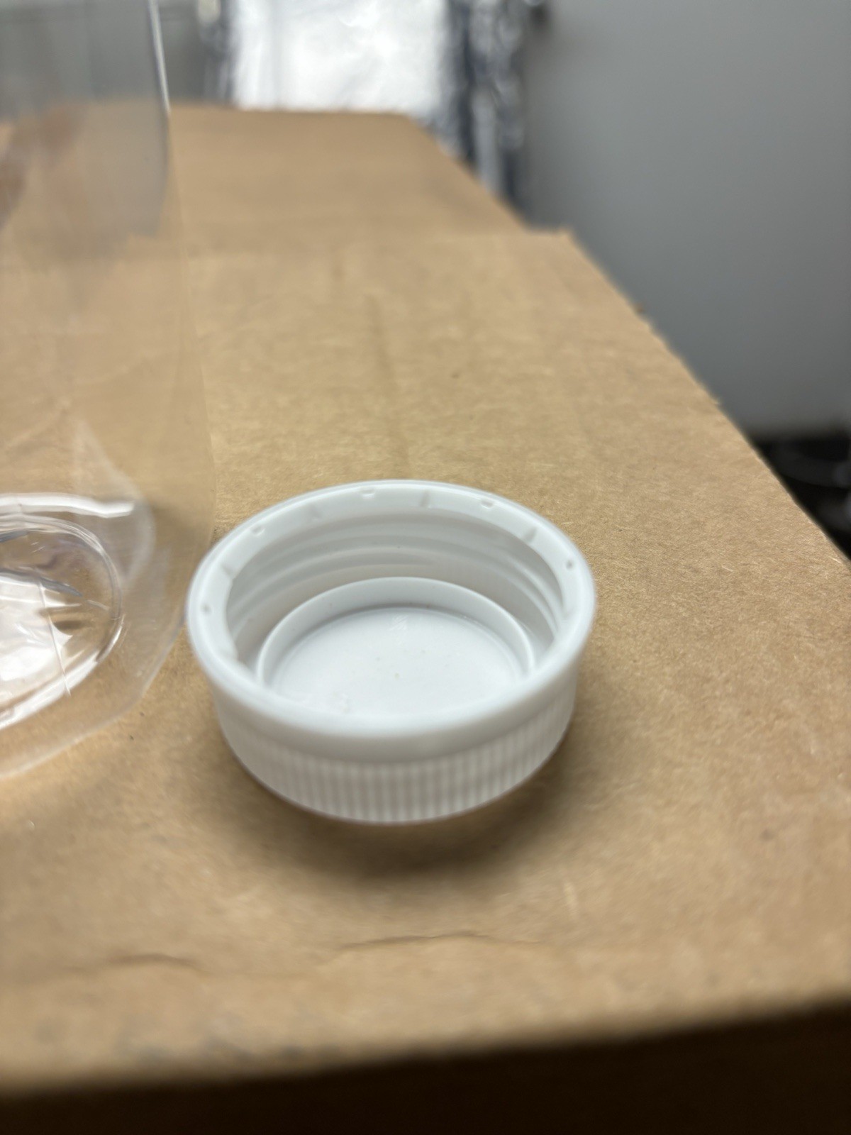 Case Of 60 Clear,￼16 oz Plastic Bottles, with Lids