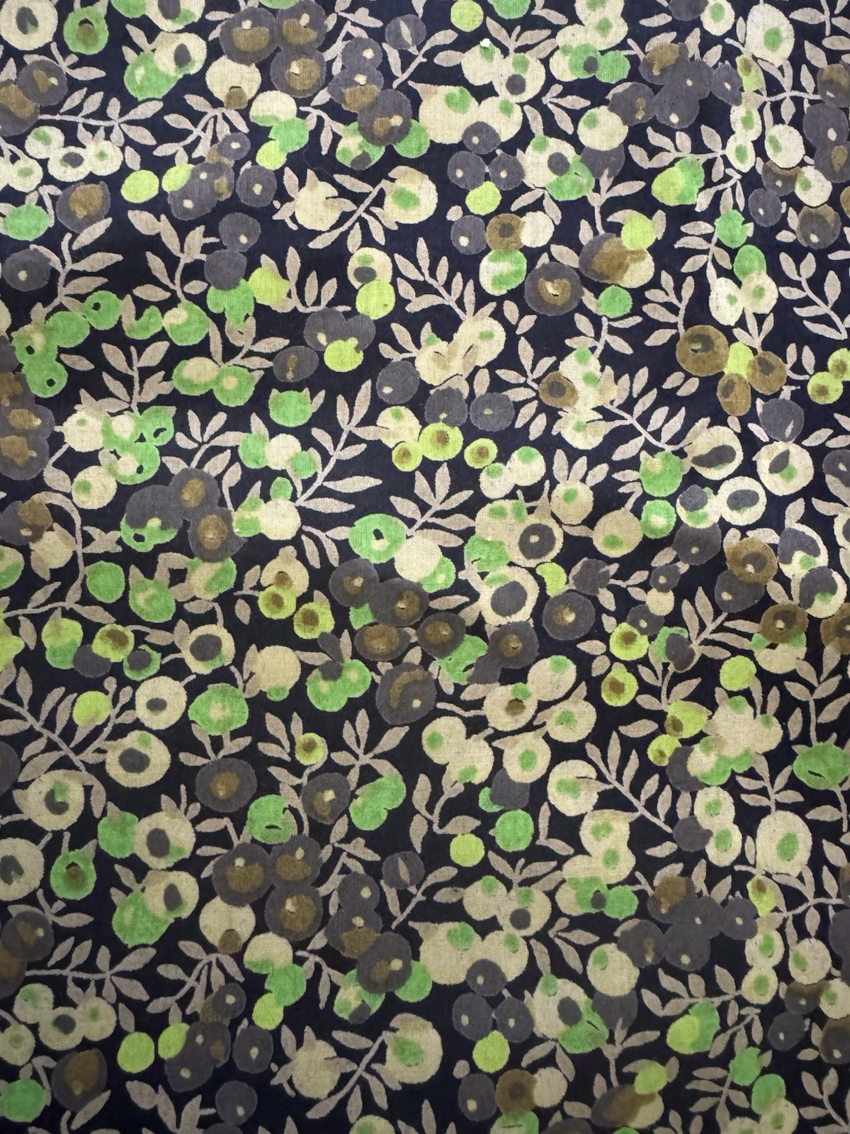 Liberty of London Tana Lawn Green Wiltshire Berry Liberty Tana Lawn 54’x88’