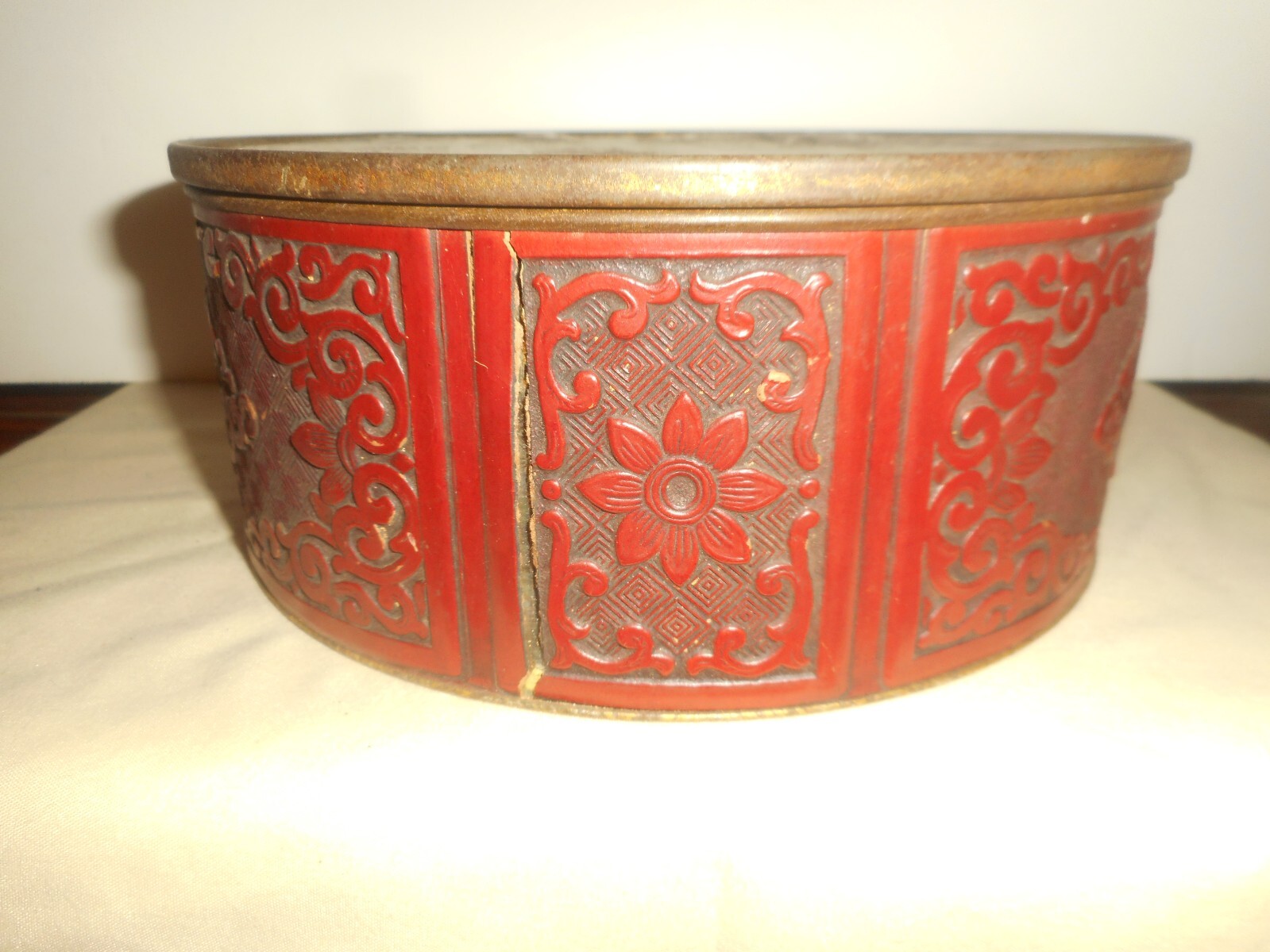 Vintage CHINESE DRAGON Silver Metal Repousse Tin Box Top Cinnabar Style Wrapper