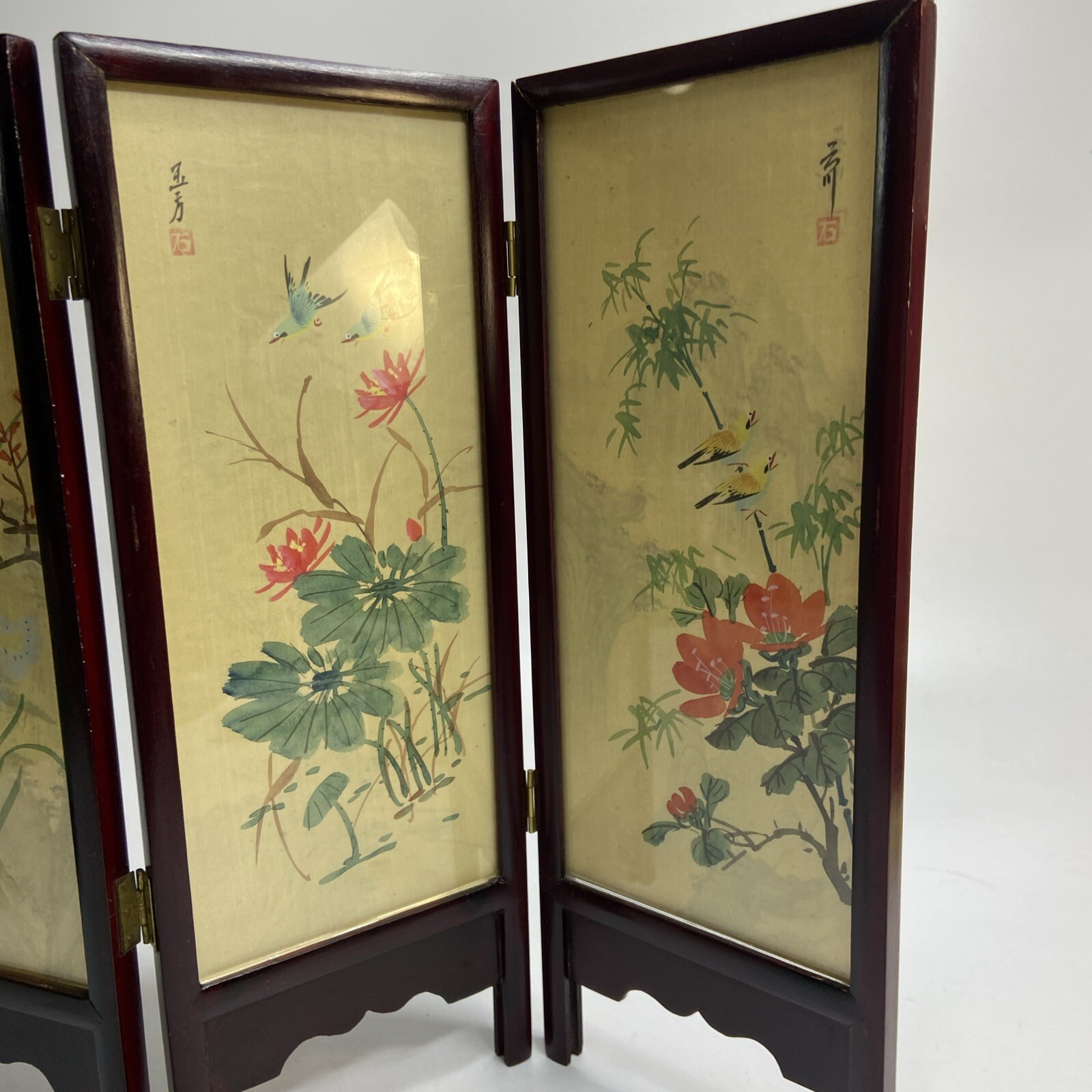 Vintage Chinese 4 Panel Folding Screen Hand Painted Silk 14.5 x 22 Chinoiserie