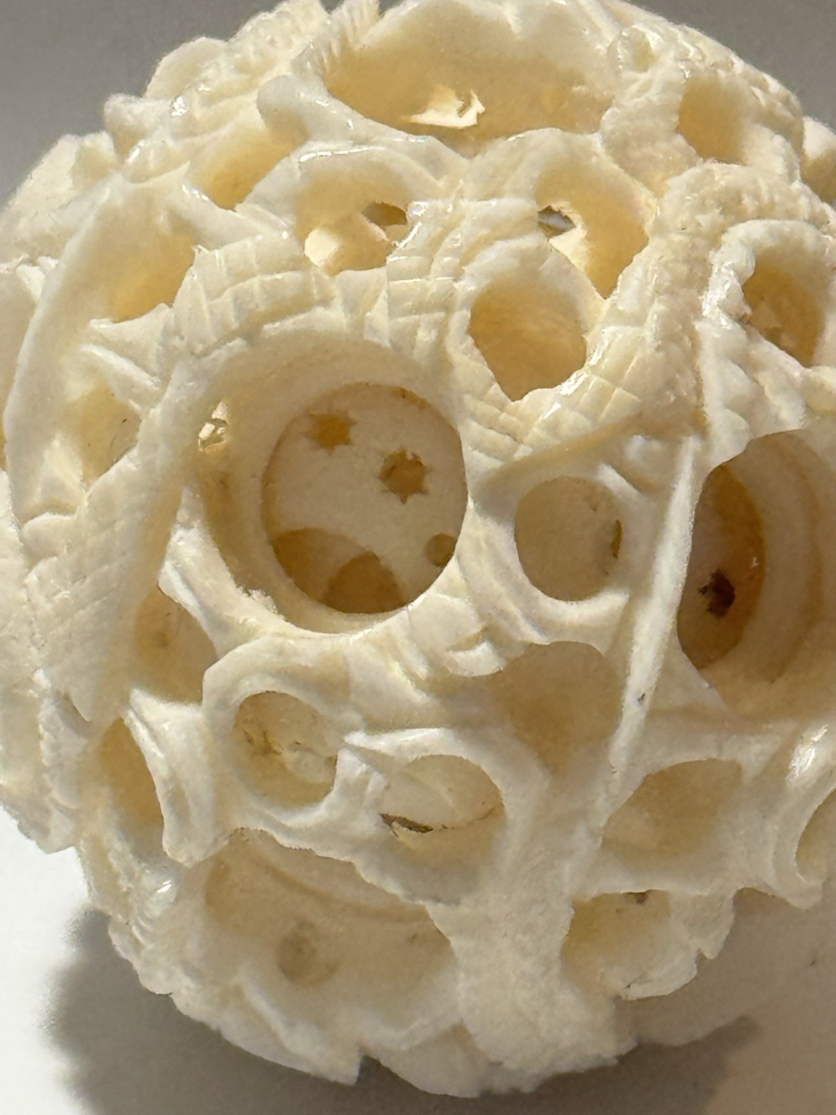 Chinese Carved Puzzle Ball Nested Sphere Intricate Devil’s Work Ball Concentrate