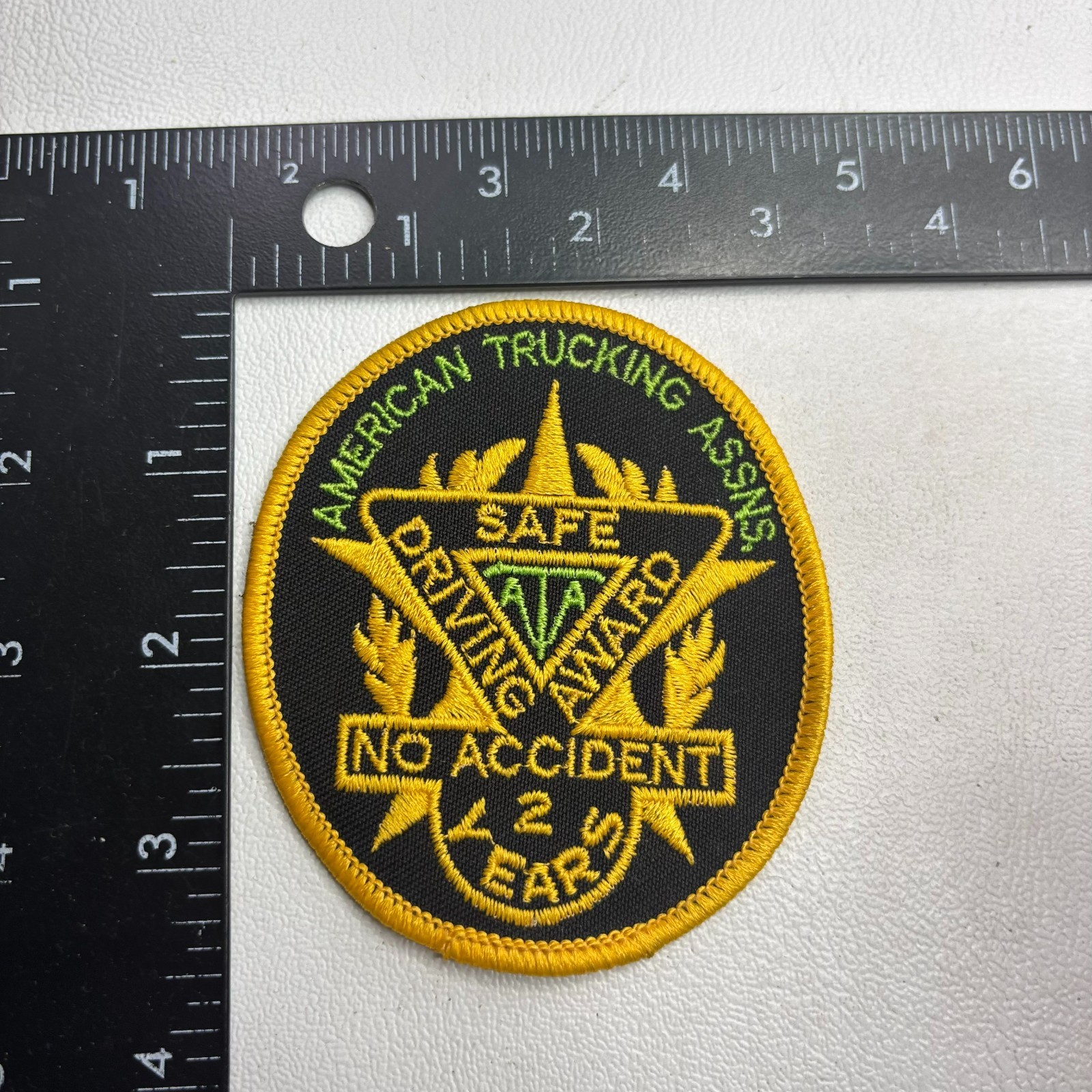 Vintage AMERICAN TRUCKING ASSN SAFE DRIVING AWARD 2 YEARS Trucking Patch 67Q8