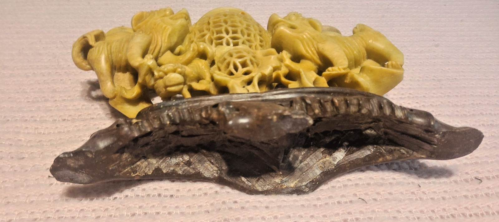 VINTAGE HAND CARVED SOAP STONE INCENSE BURNER FOO DOGS 8″ x 8 1/2″