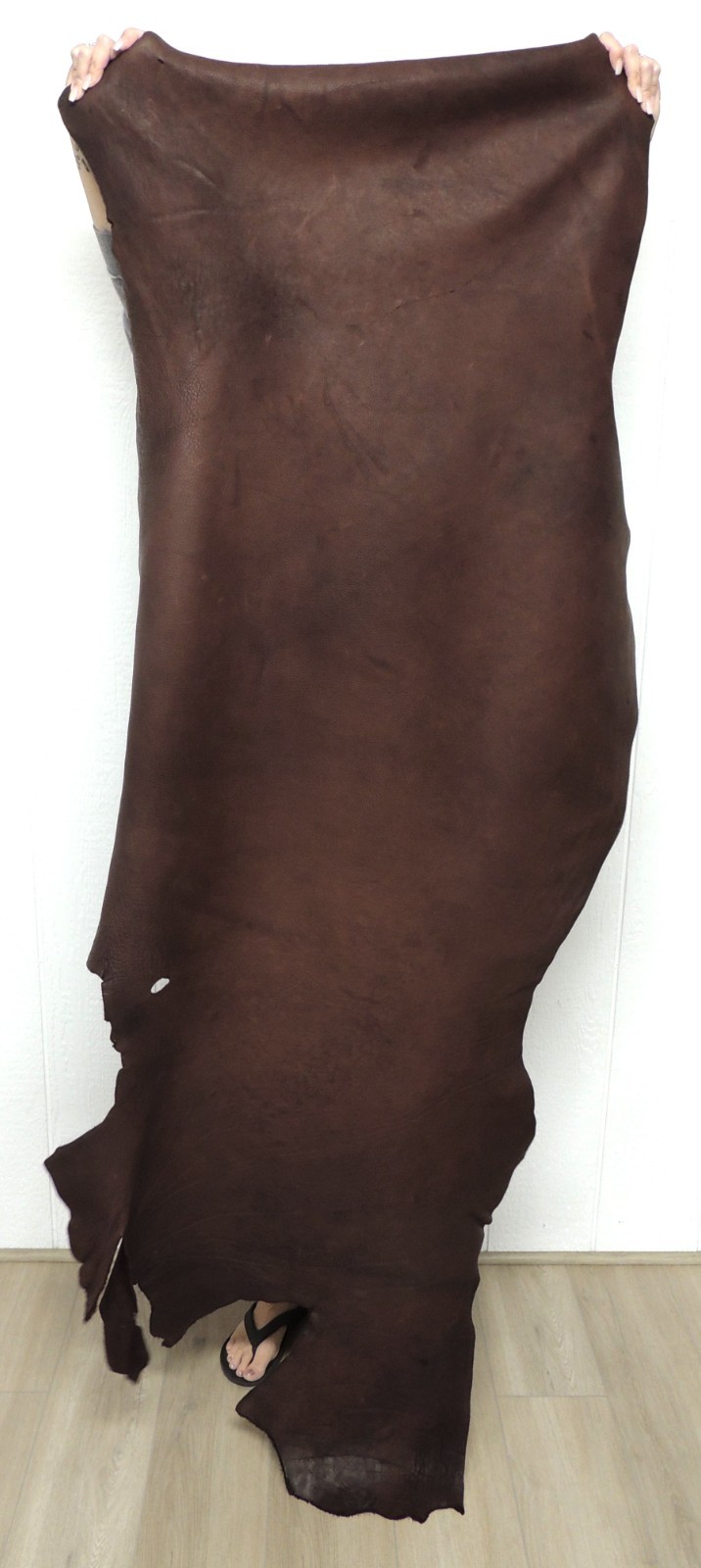 Buffalo Leather Hide -Full Grain- Mahogany – 5-6 oz – 18.5 Square Feet