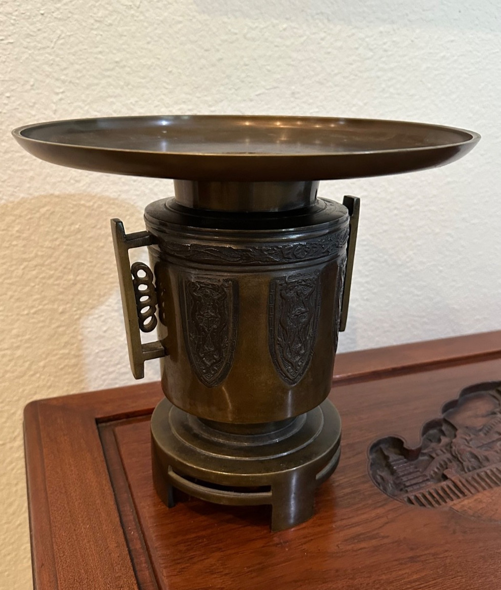 Bronze Usabata Ikebana With Dragon Shield Carvings – 2 Pieces