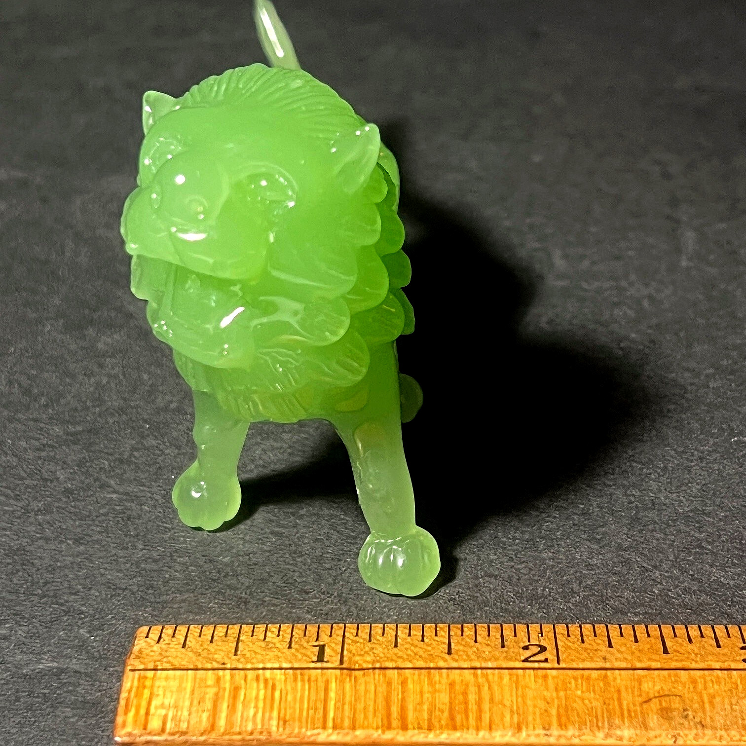 2 Vintage Chinese Carved Jade Stone Lion Sculptures & Stand in Box 2.75″ x 4.5″