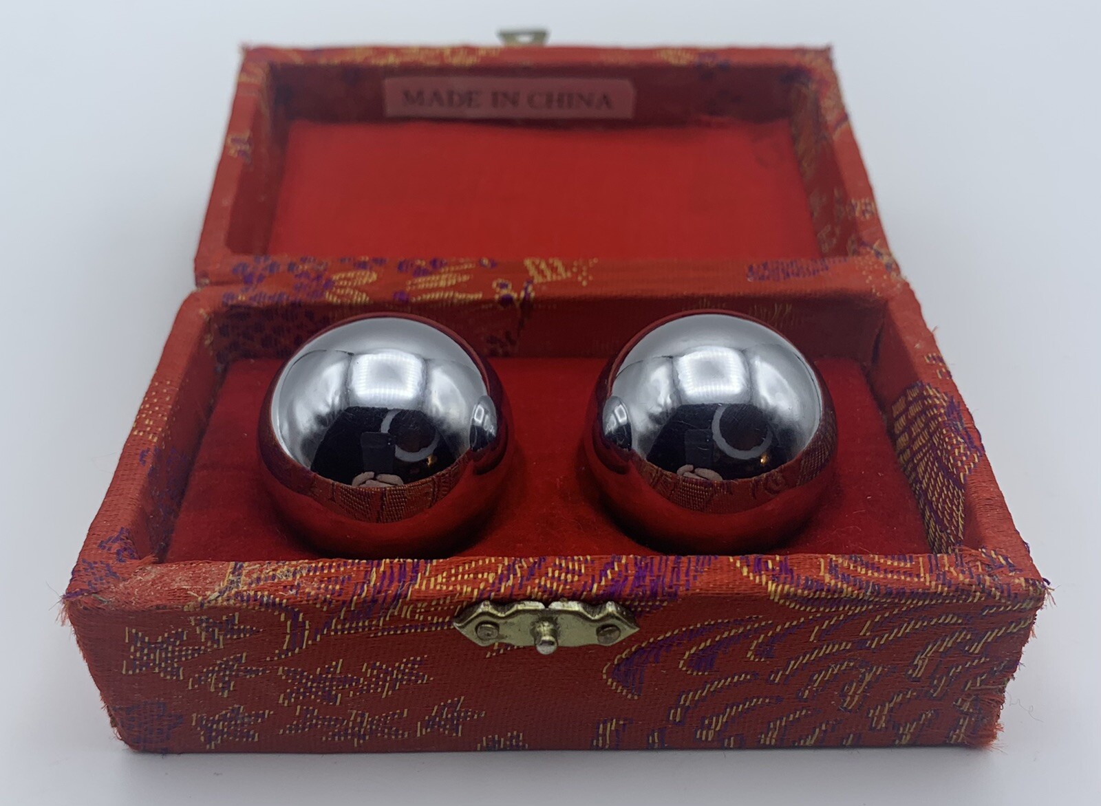 Vintage Synosis Healthy Ball Musical Metal Stress Spheres