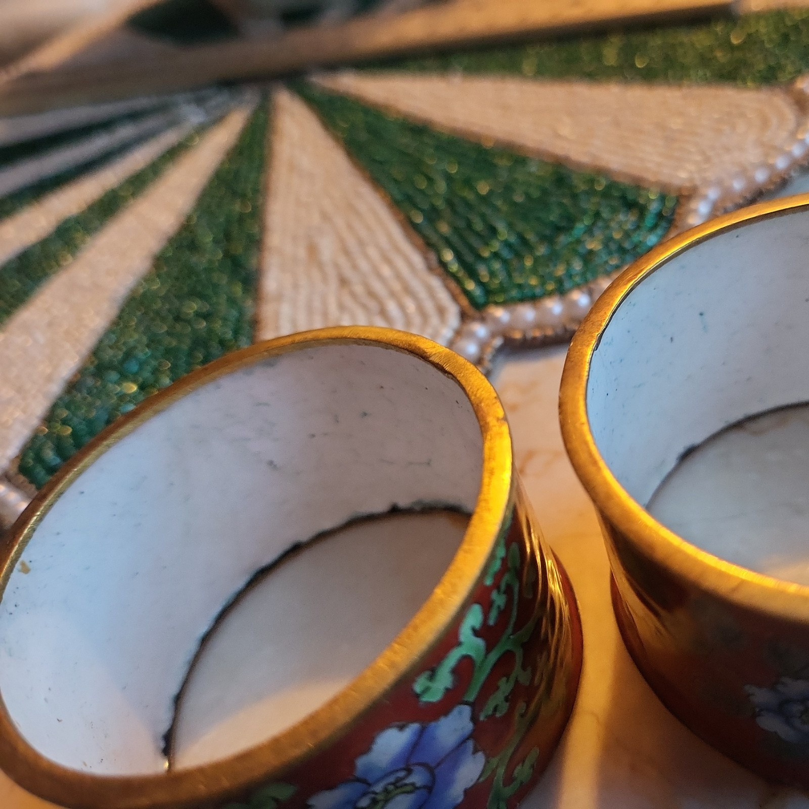 4 Vintage Cloisonné Napkin Ring Enamel red asian Floral Design Unique Multicolor