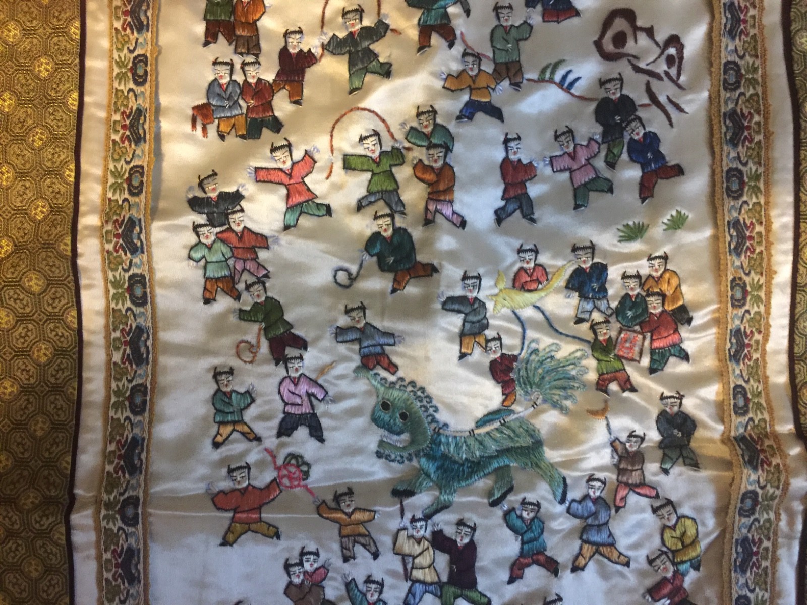 Vtg Chinese Silk Tapestry Wall Hanging “100 Happy Children Playing” Embroid RARE
