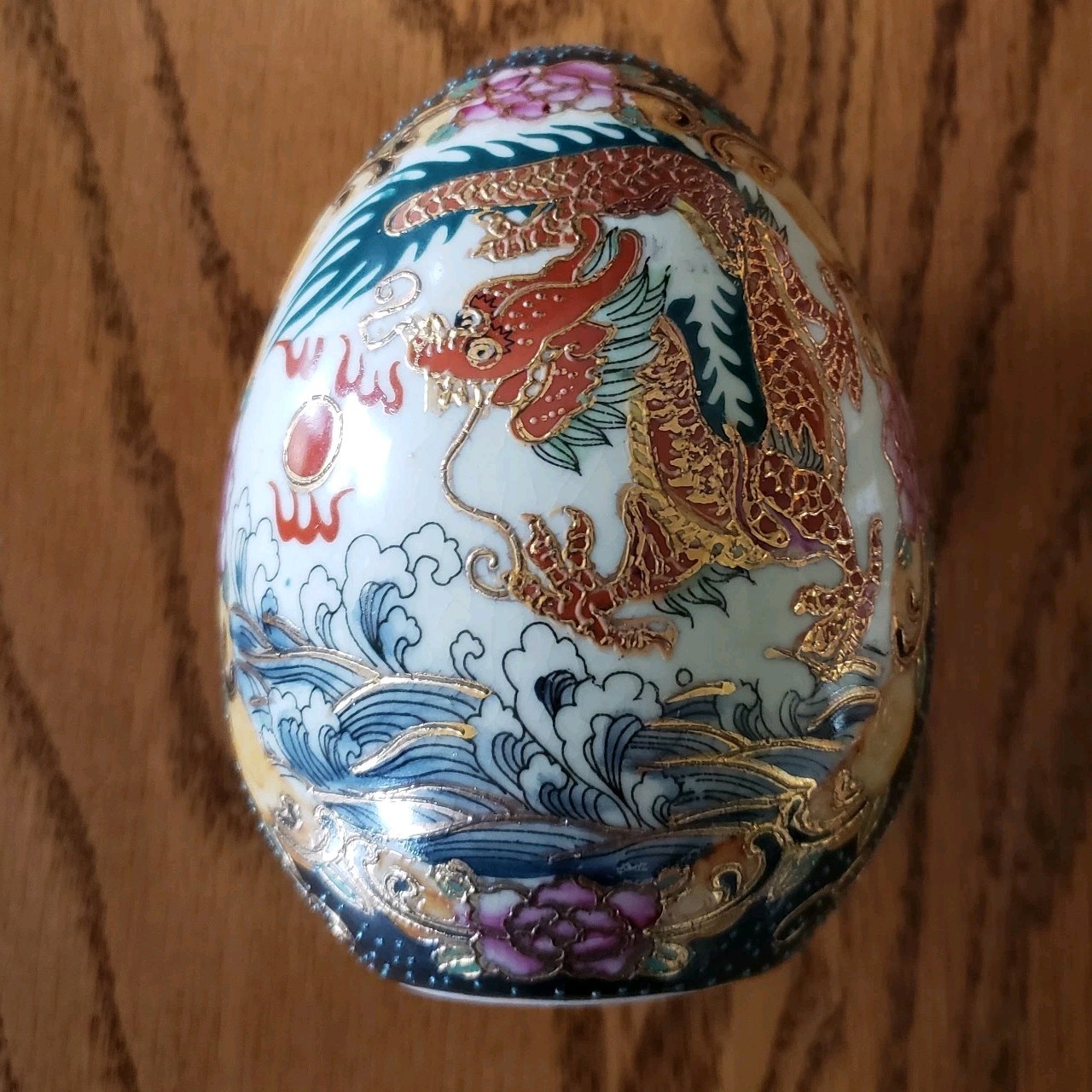 Vtg. Satsuma Style Large Decorative Egg: Left Facing Dragons Gold Gilt 4.5″ Tall