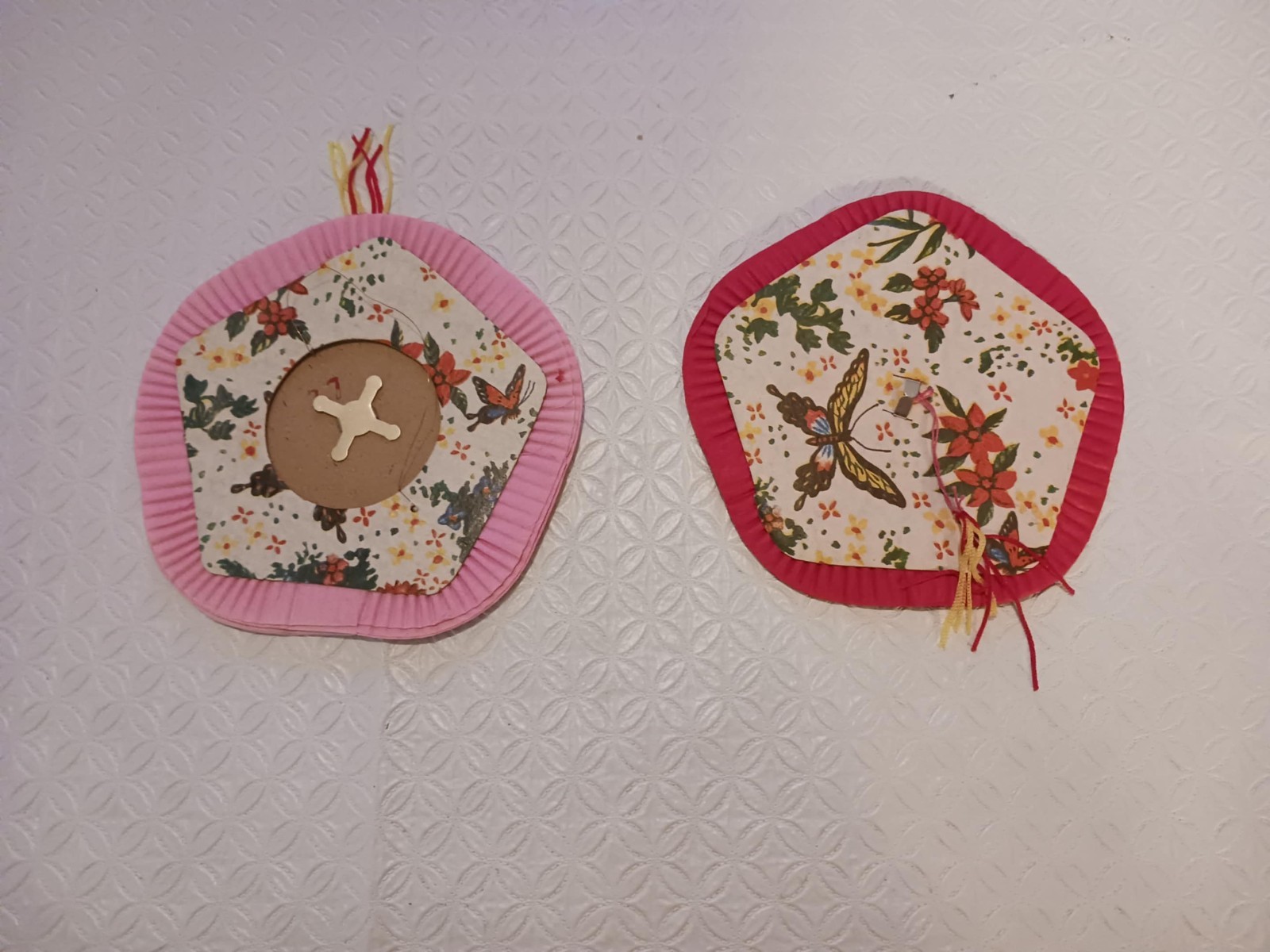 11 Vtg Chinese Accordian Paper Lanterns – Butterflies, Pointsettias, Flowers