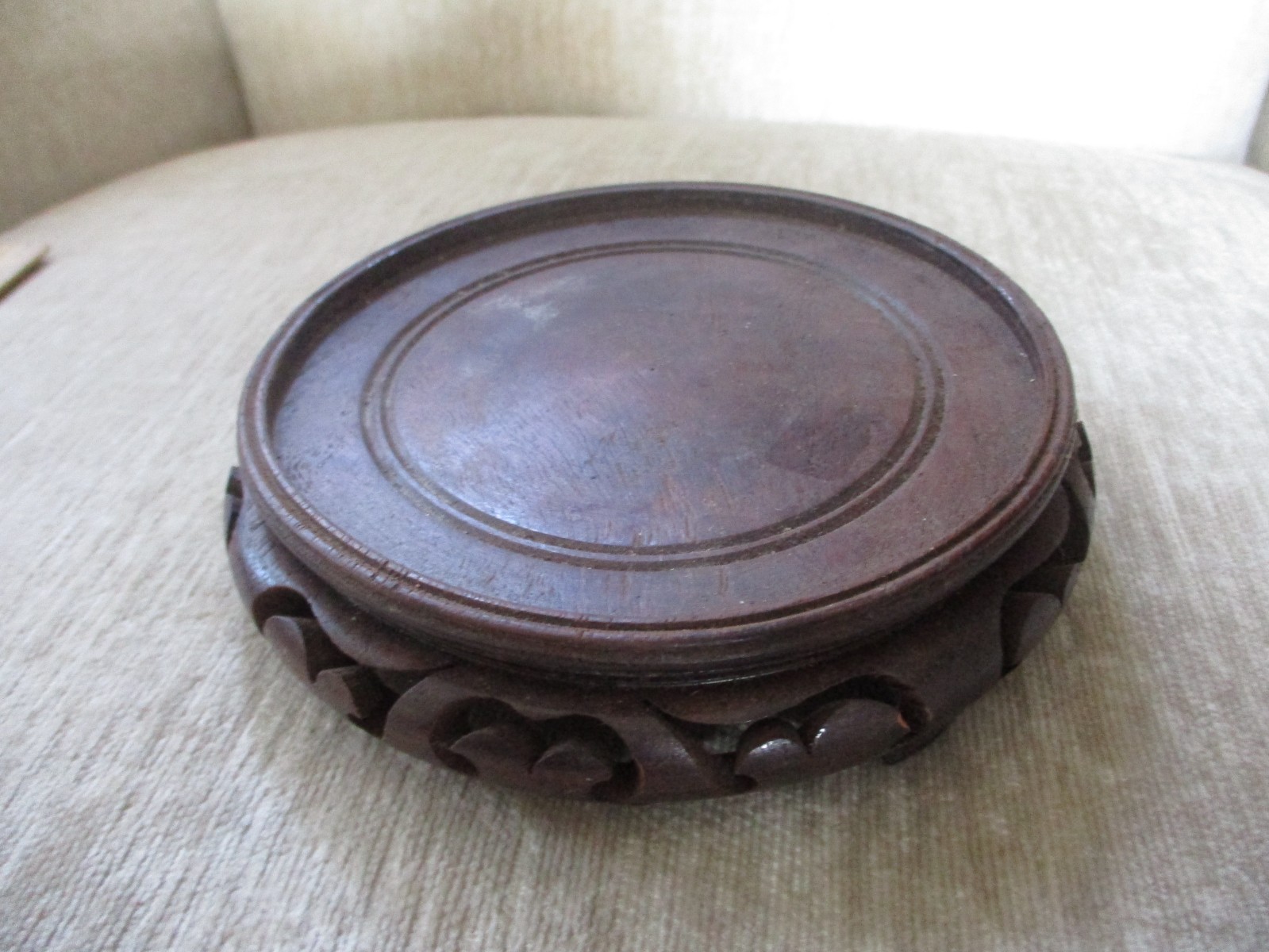 VTG CHINESE CARVED WOODEN VASE LAMP PEDESTAL BASE STAND 4.75″ Diam