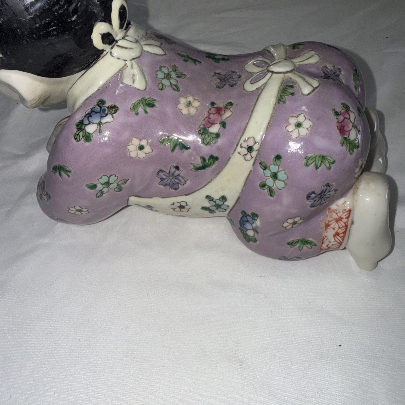 Vintage Chinese Porcelain Pillow 10” long figurine