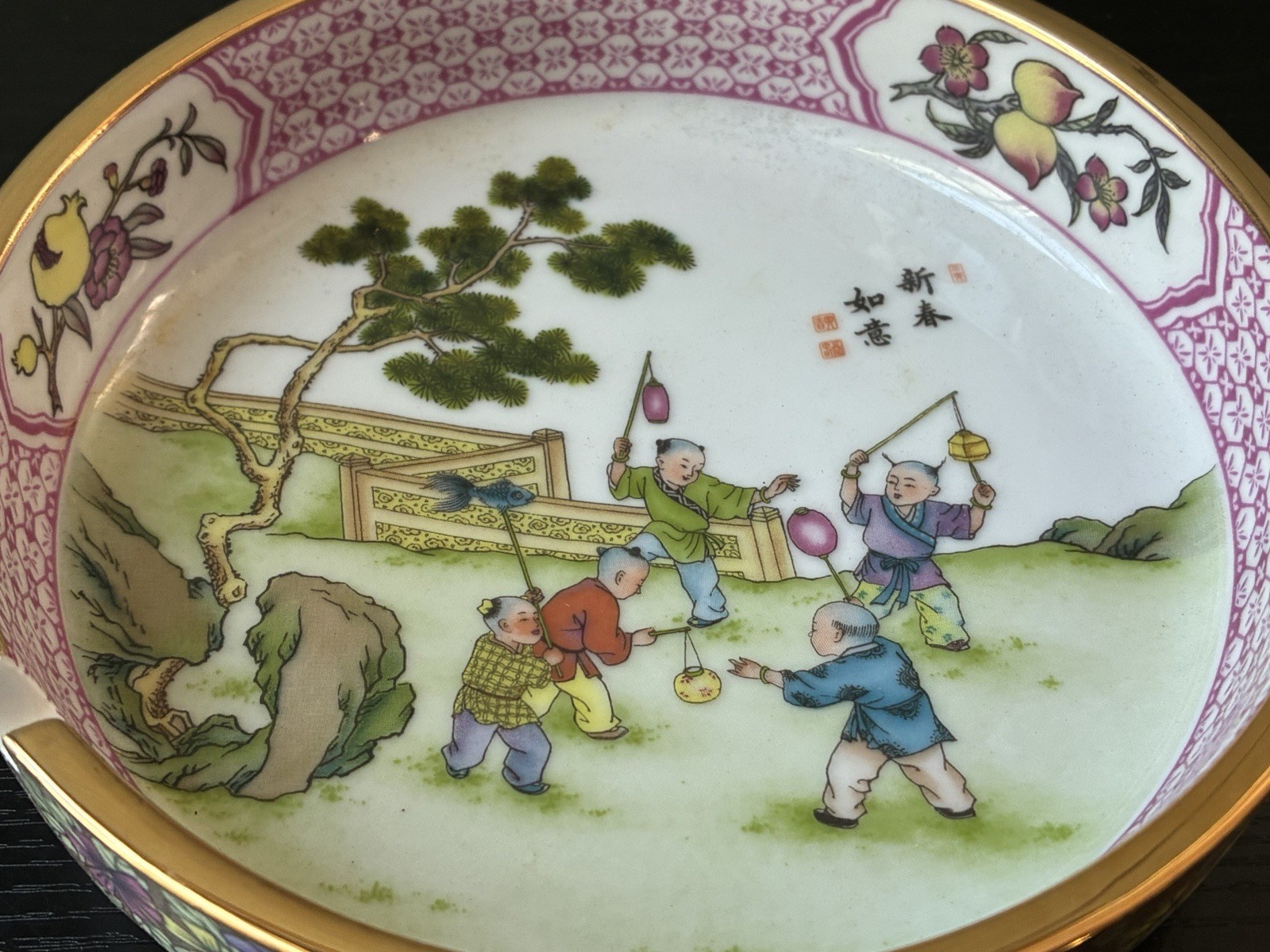 Pair of VTG Chinese Porcelain Famille Rose Ashtrays in Silk Presentation Box