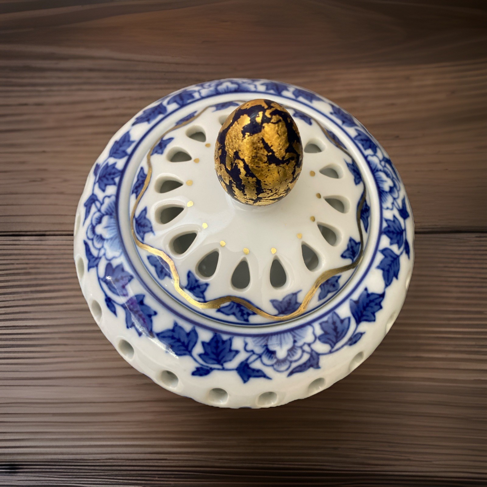 Bombay Incense Burner Potpourri Votive Holder Bowl W/Lid Blue & White 6″ in Dia